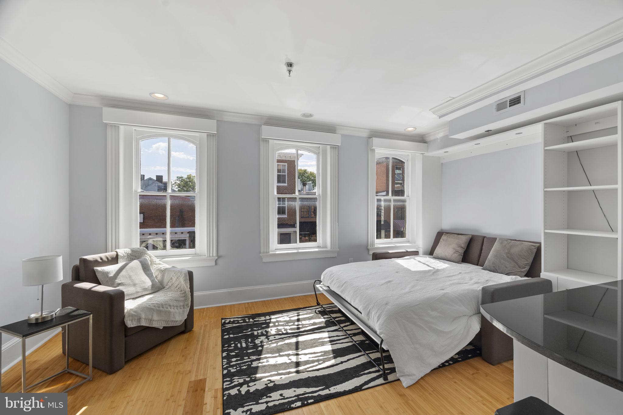 HISTORIC DISTRICT - Residential Lease