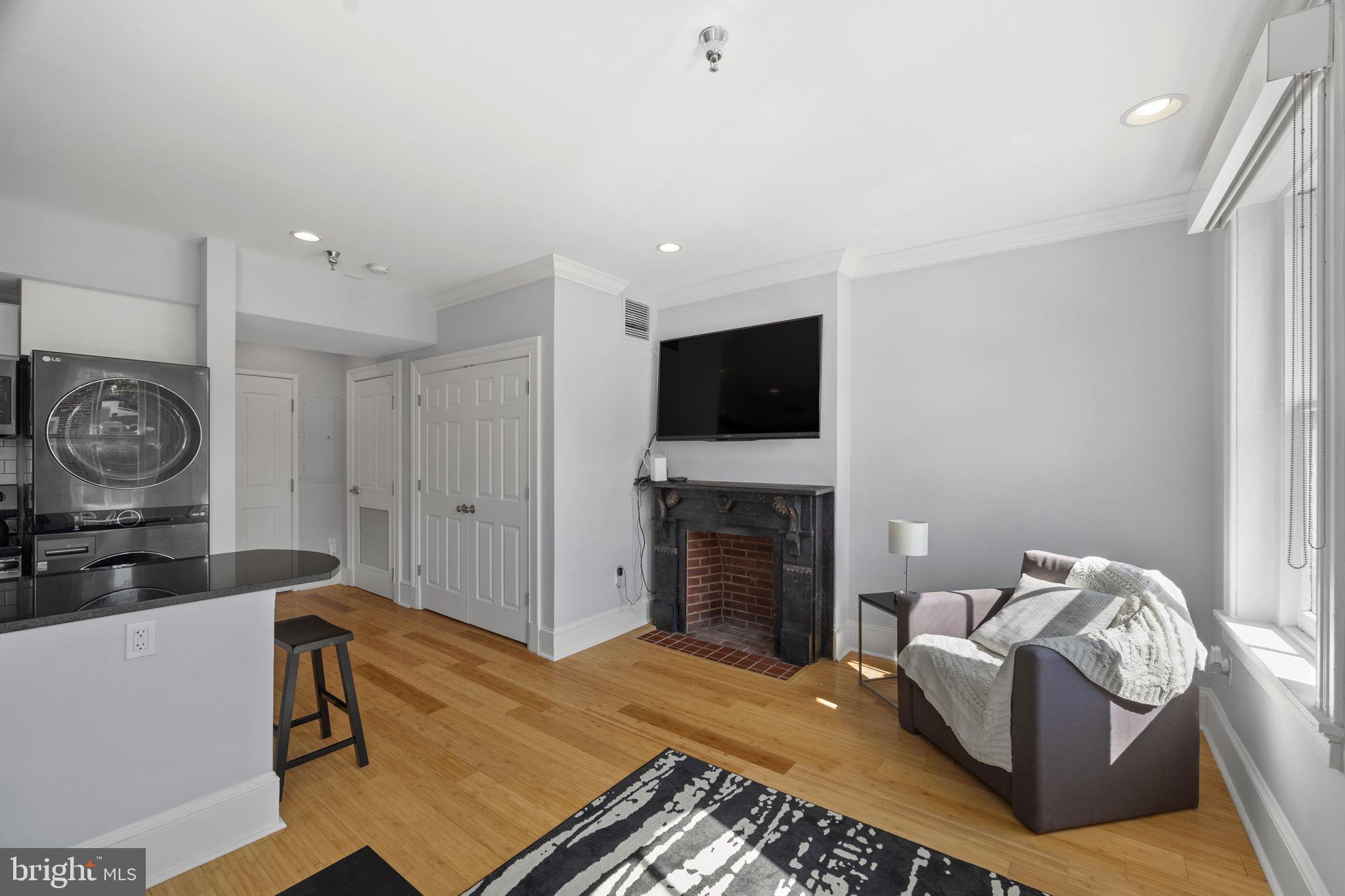 HISTORIC DISTRICT - Residential Lease