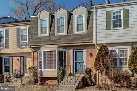 Photo of 9904 Longford Court, VIENNA, VA 22181 (MLS # VAFX2338932)