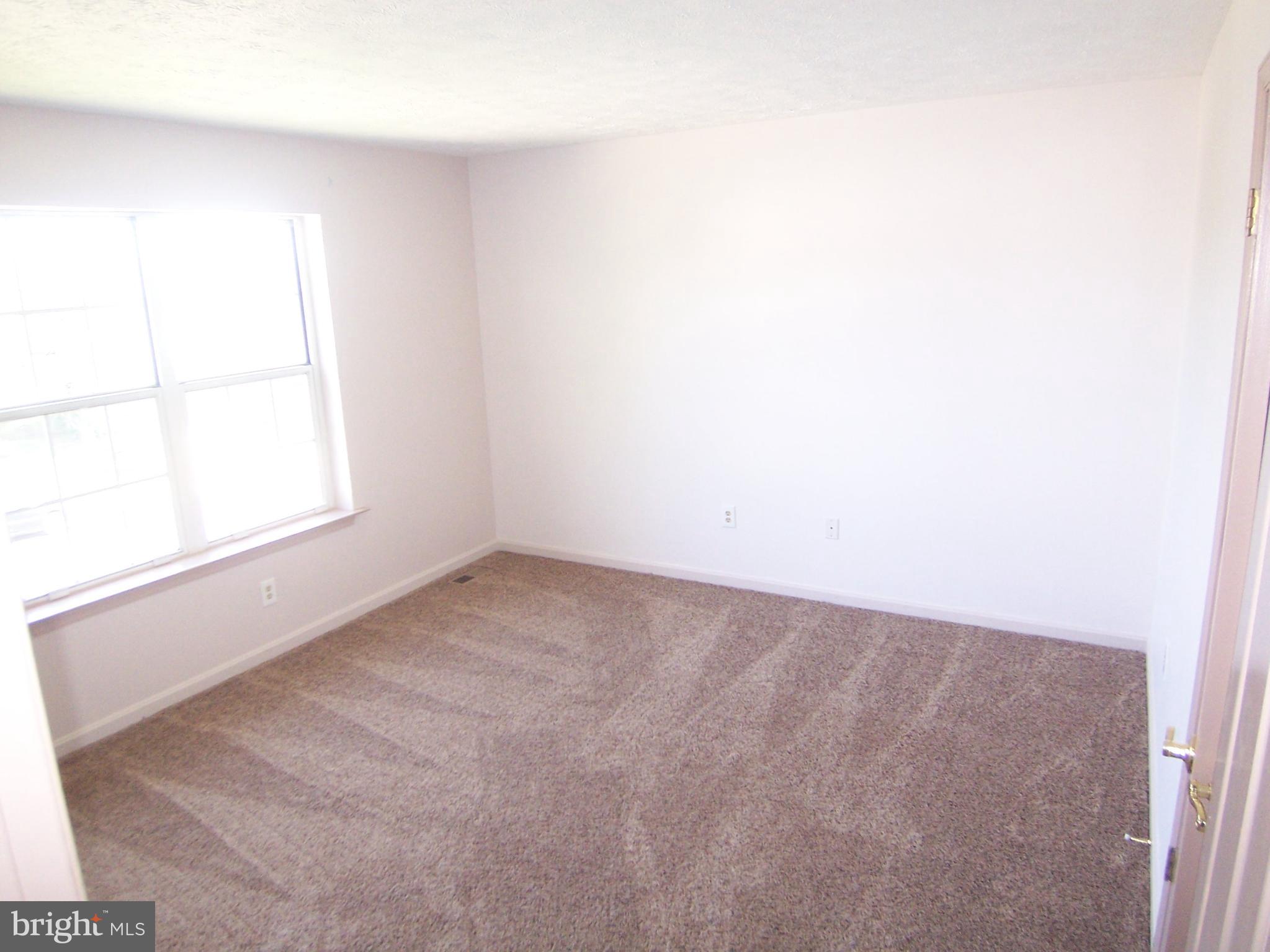 HUNTERS RUN - Residential Lease