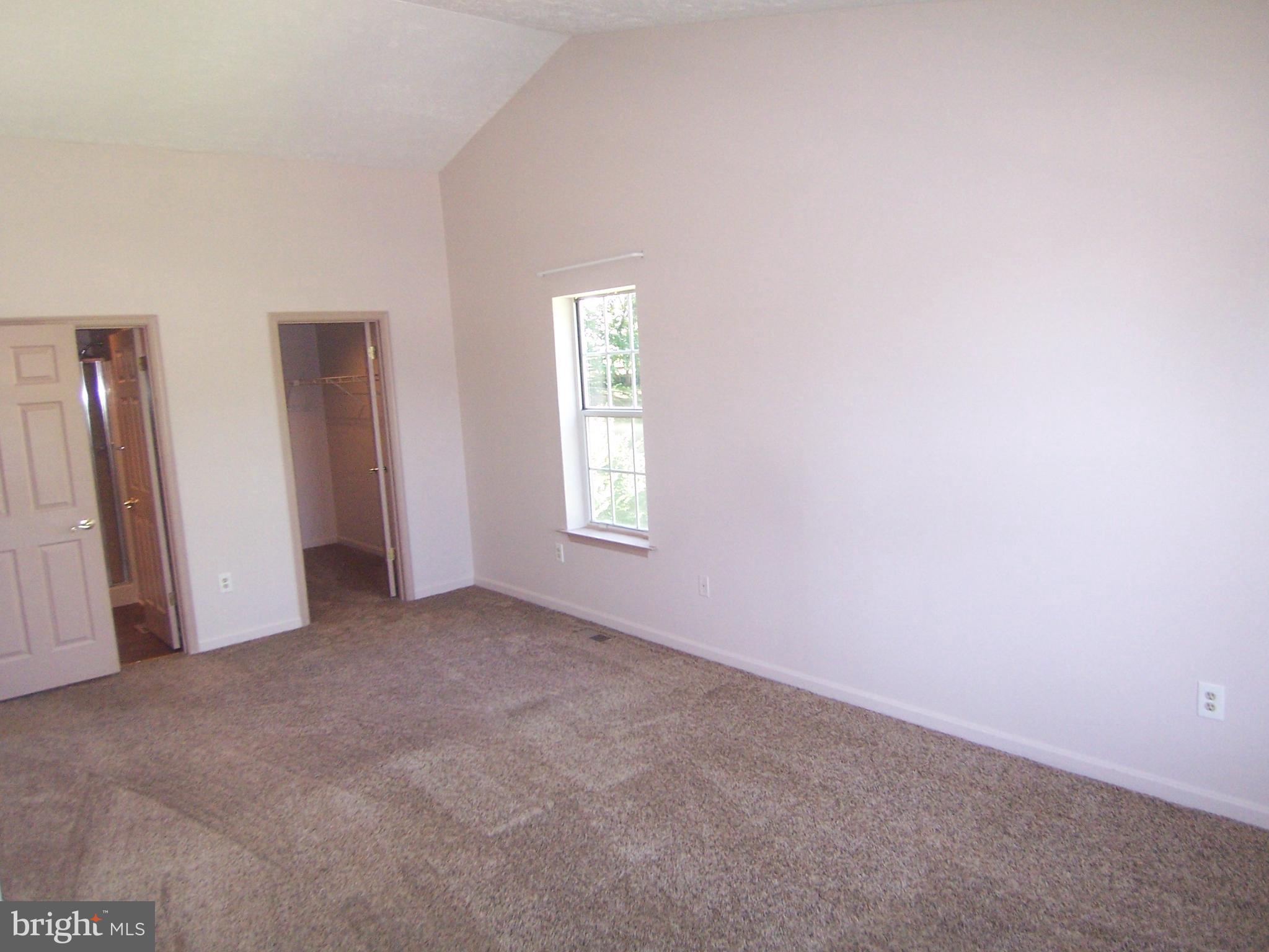 HUNTERS RUN - Residential Lease