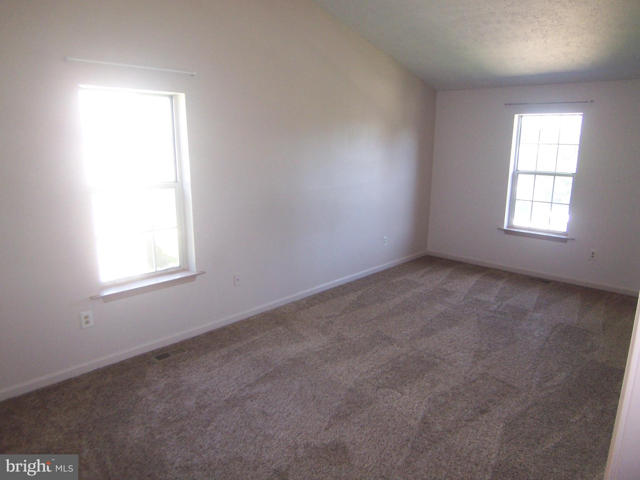 HUNTERS RUN - Residential Lease