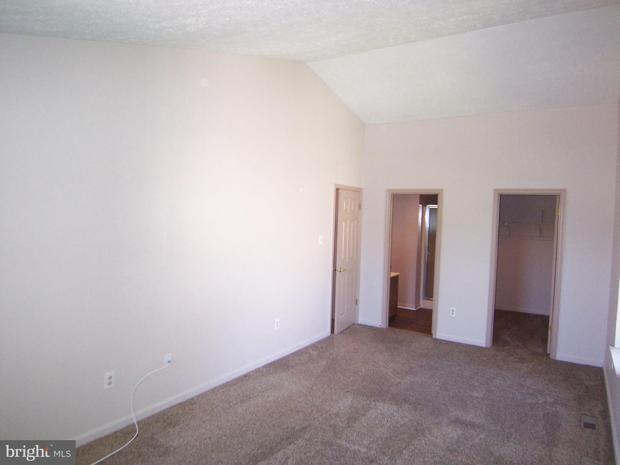 HUNTERS RUN - Residential Lease