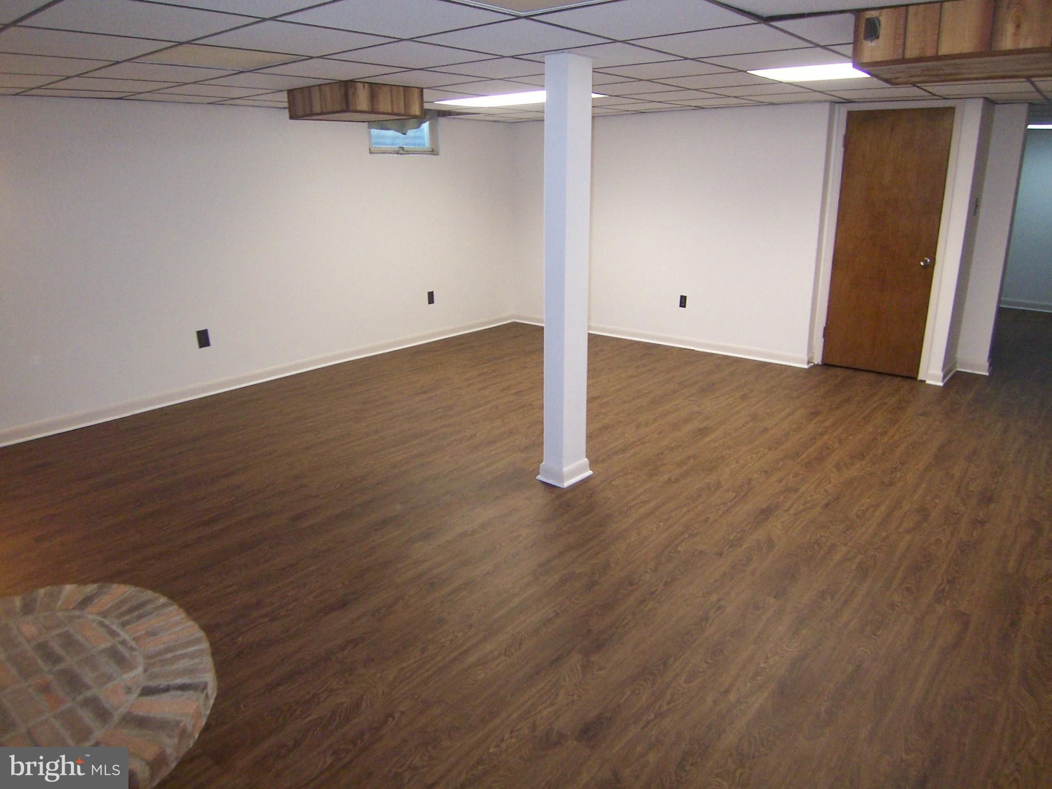 HUNTERS RUN - Residential Lease