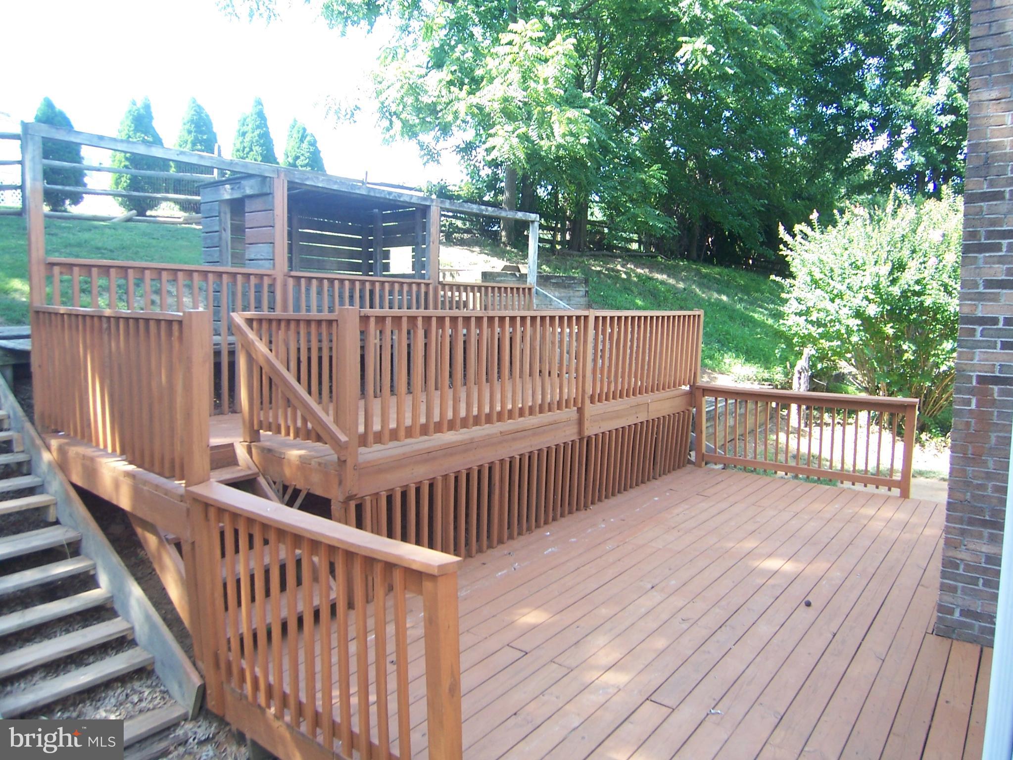 HUNTERS RUN - Residential Lease