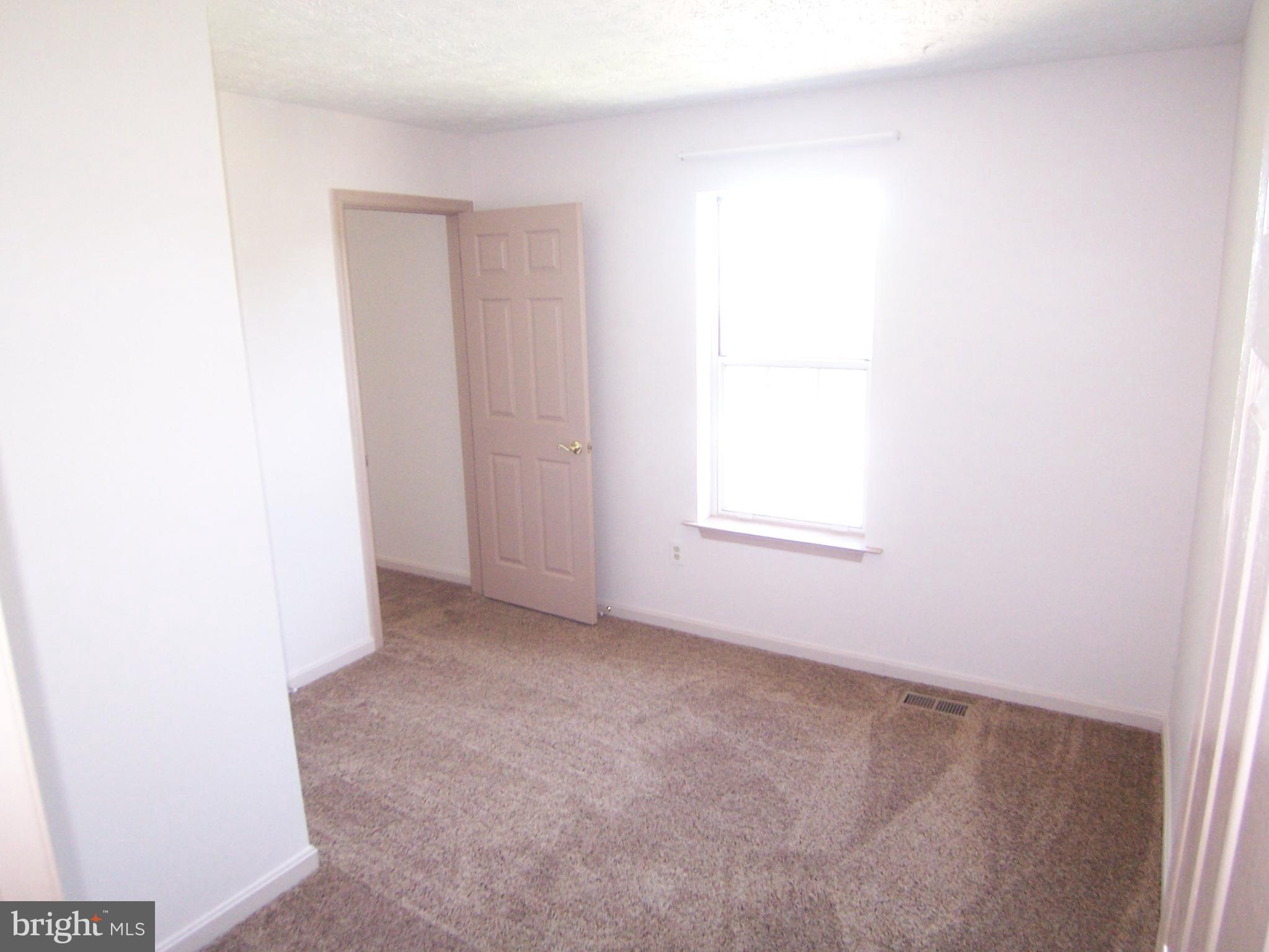 HUNTERS RUN - Residential Lease