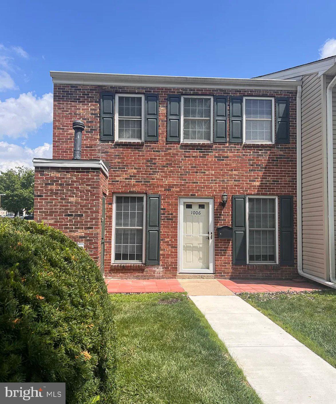 1006 MIDDLETON PLACE