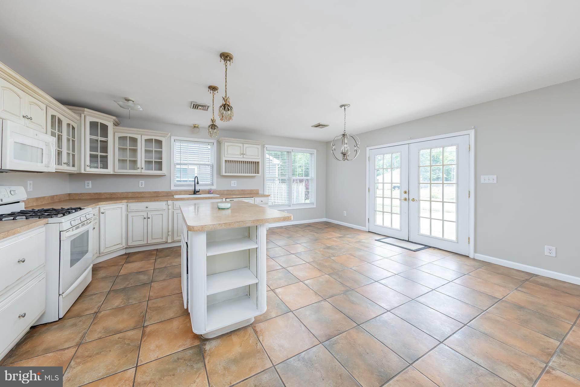 1304 CLEARBROOK AVENUE