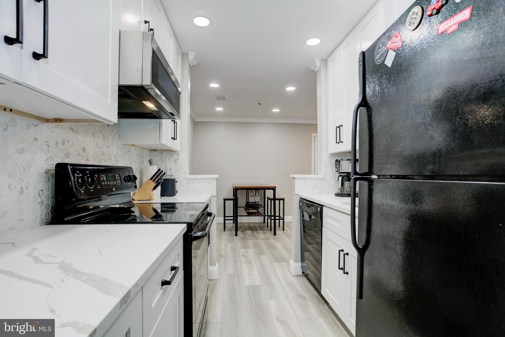 HILLWOOD - Residential