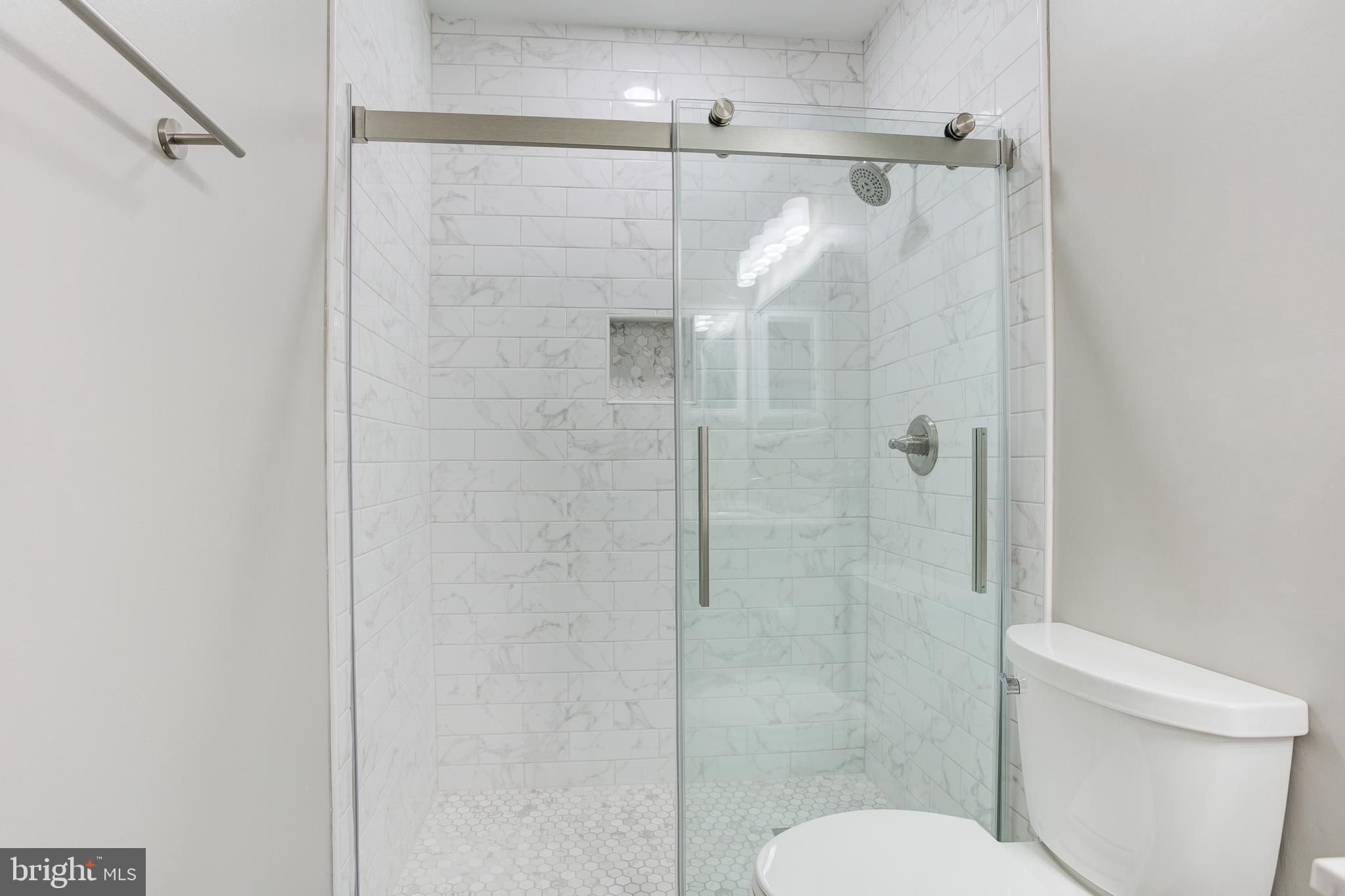 HILLWOOD - Residential