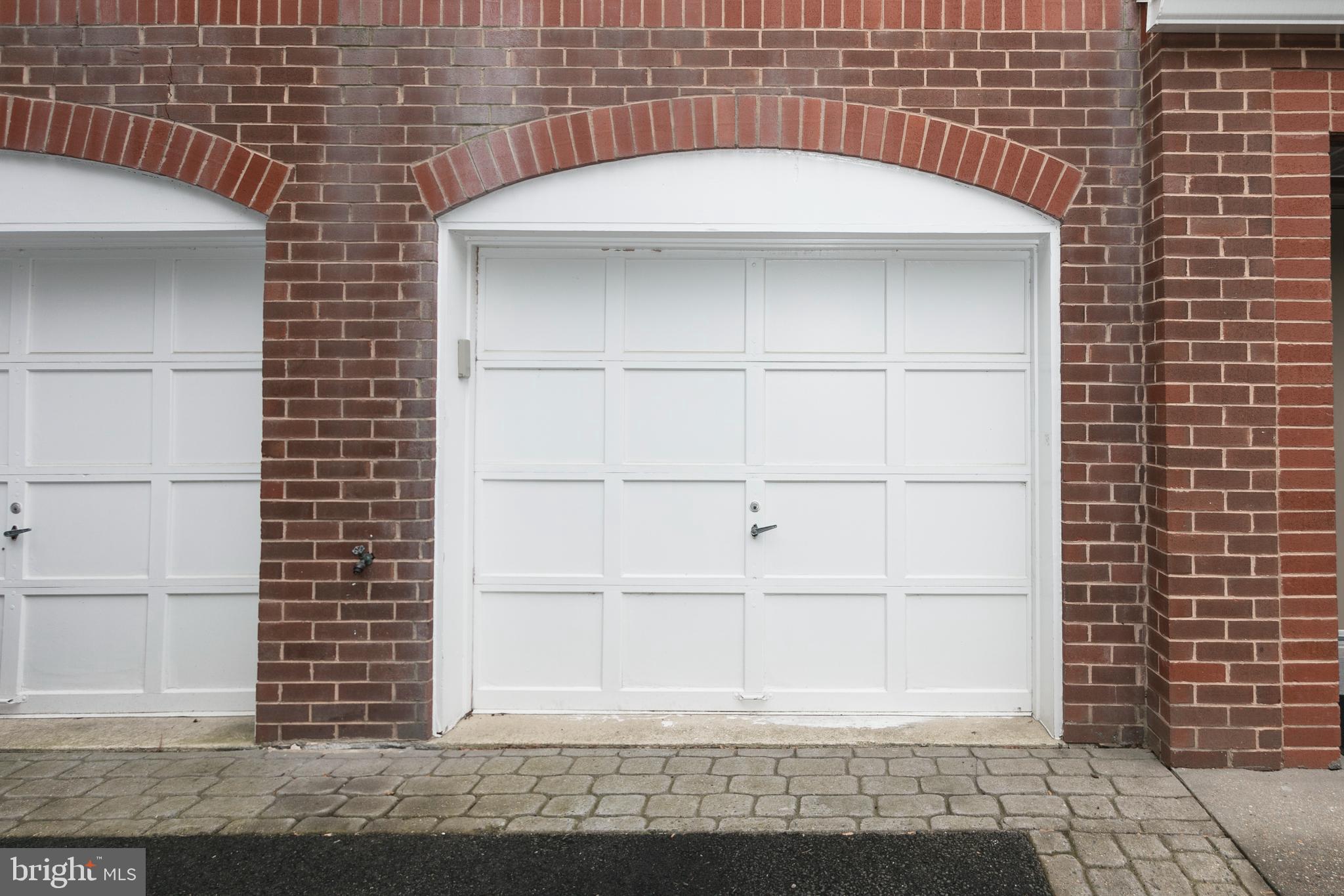 HILLWOOD - Residential