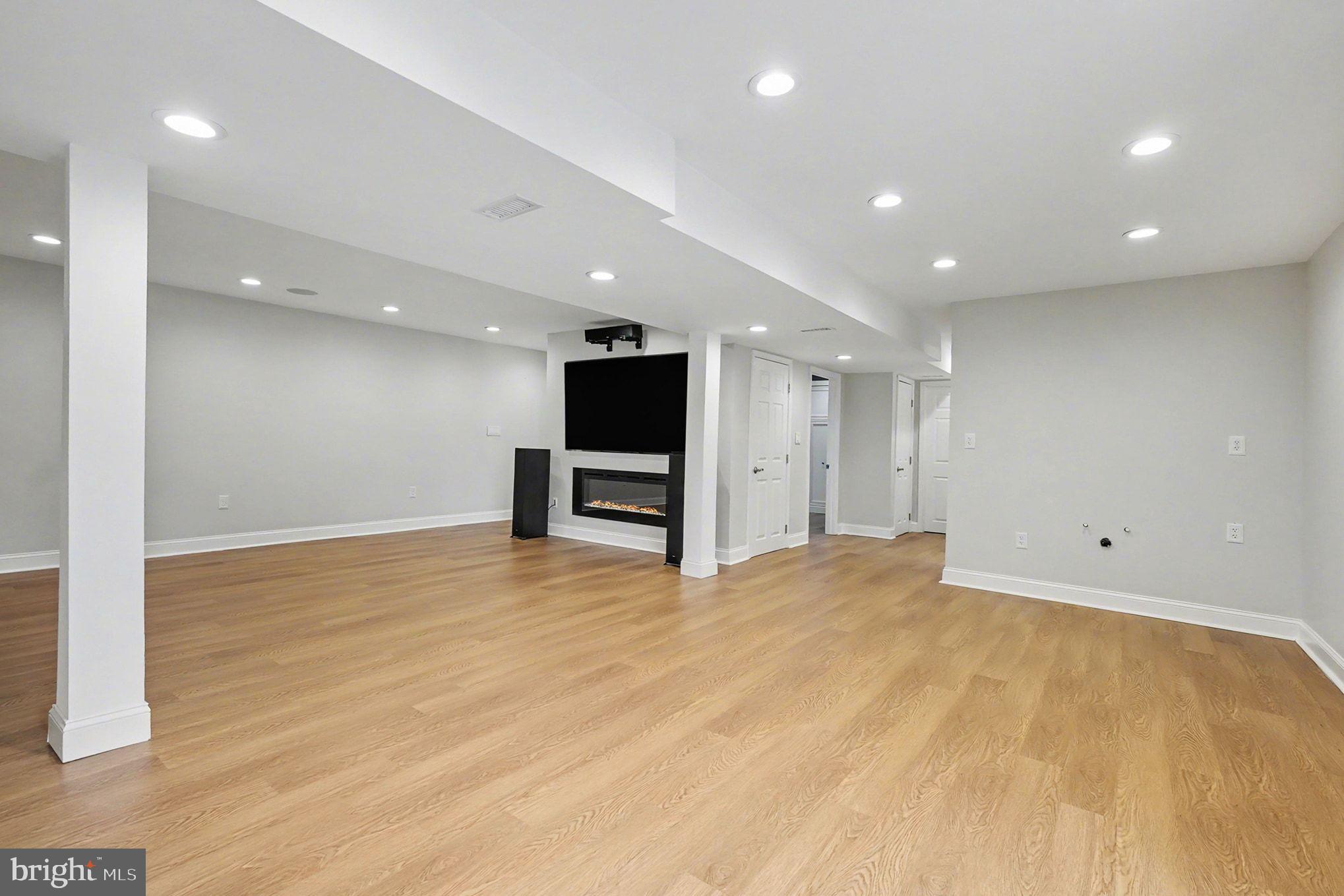 PLEASANT VIEW FARMS - Residential