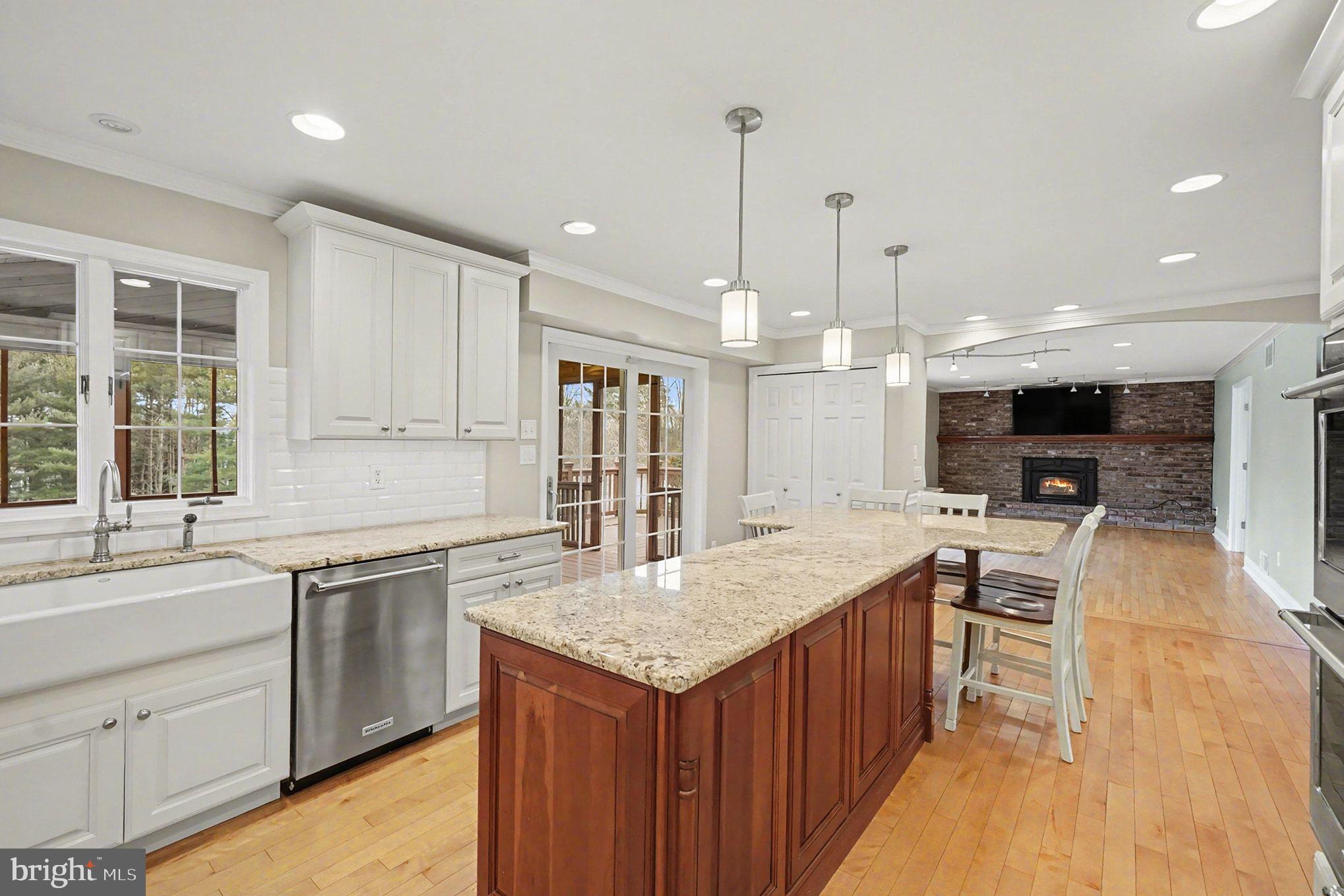 PLEASANT VIEW FARMS - Residential