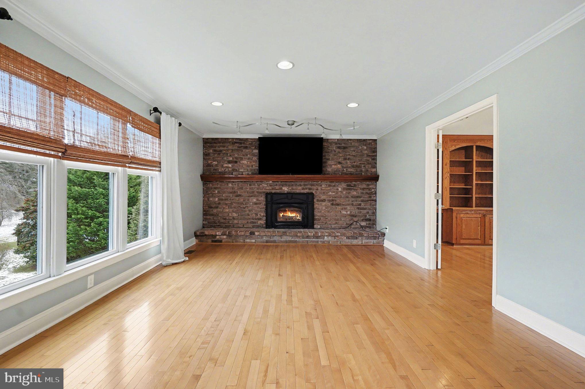 PLEASANT VIEW FARMS - Residential