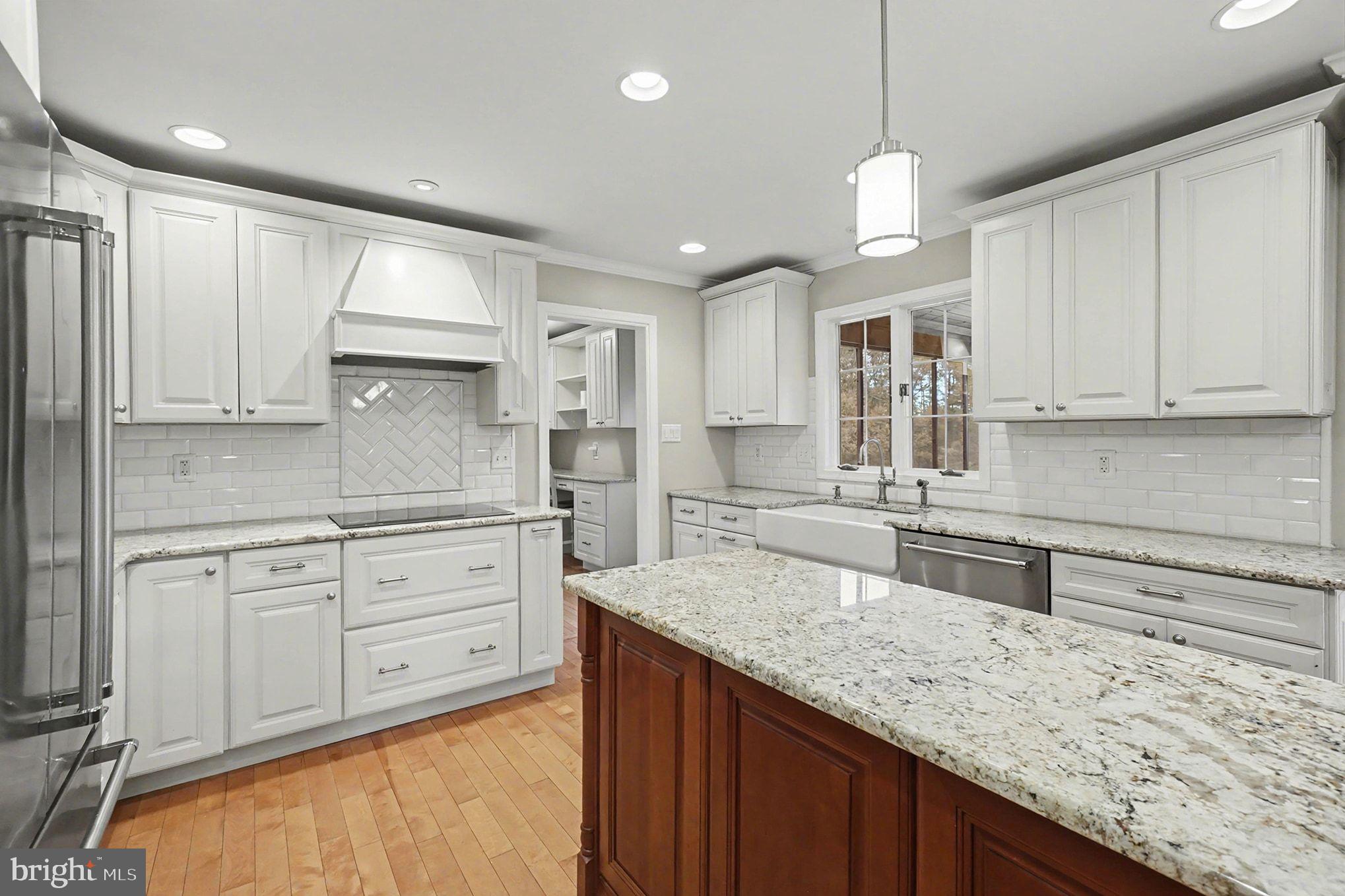 PLEASANT VIEW FARMS - Residential