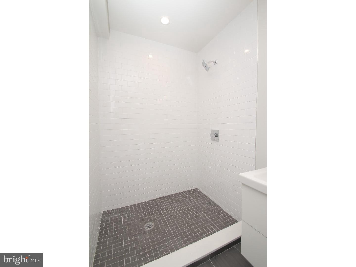 OLD CITY - Residential Lease