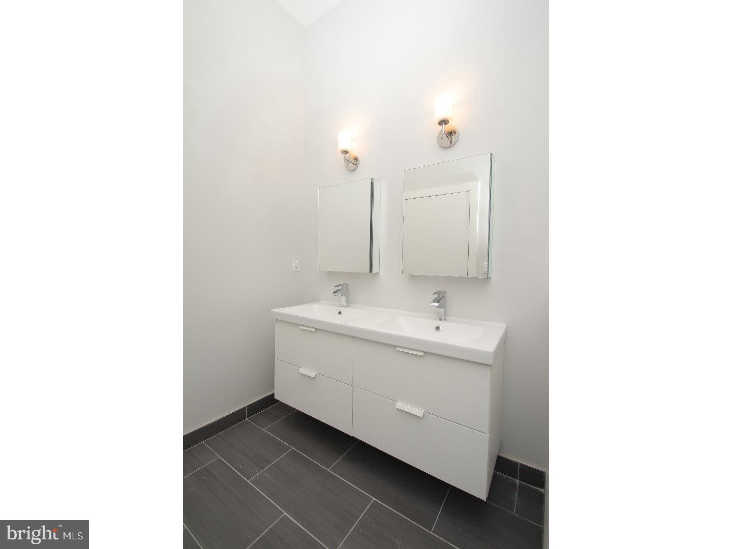 OLD CITY - Residential Lease