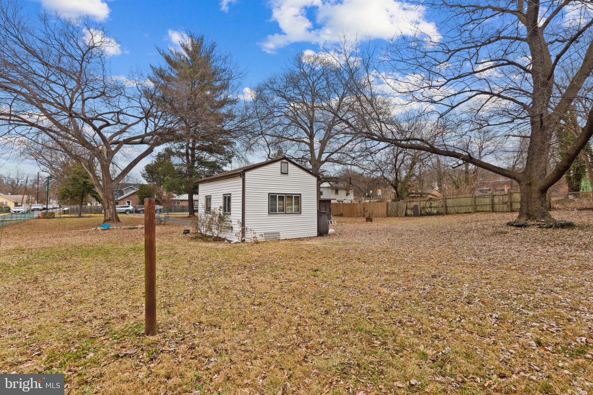 EDMONSTON - Residential Lease