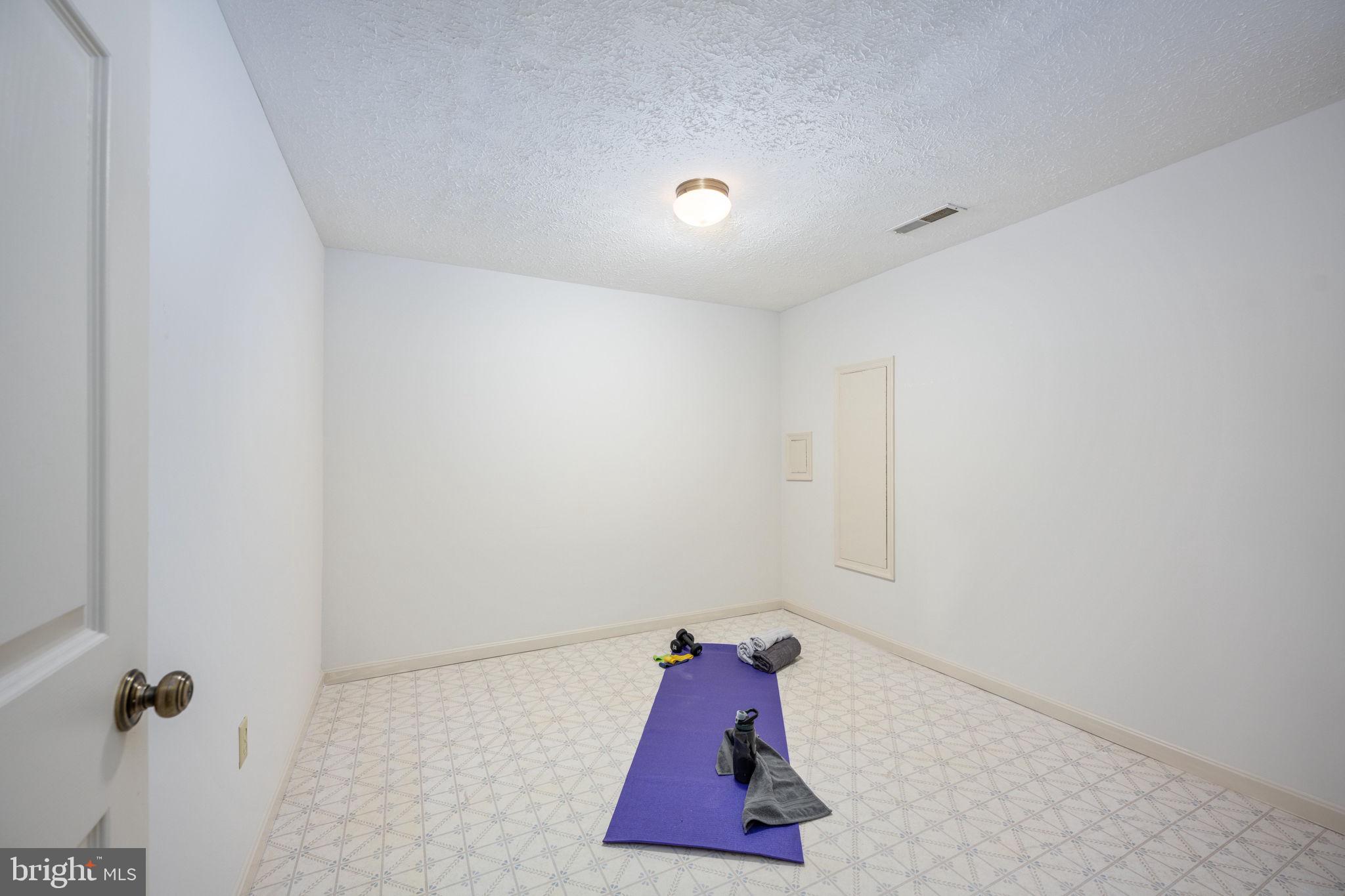 LAKE WILDERNESS - Residential