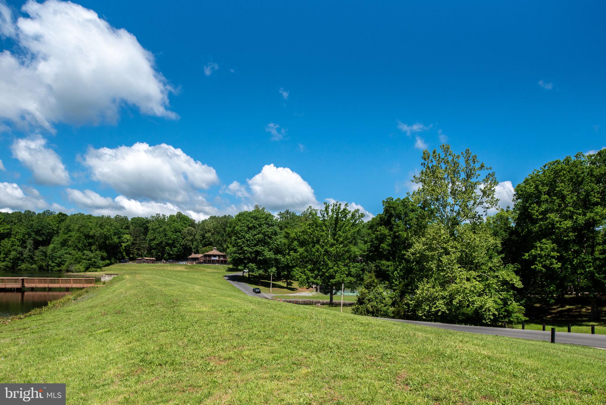 LAKE WILDERNESS - Residential