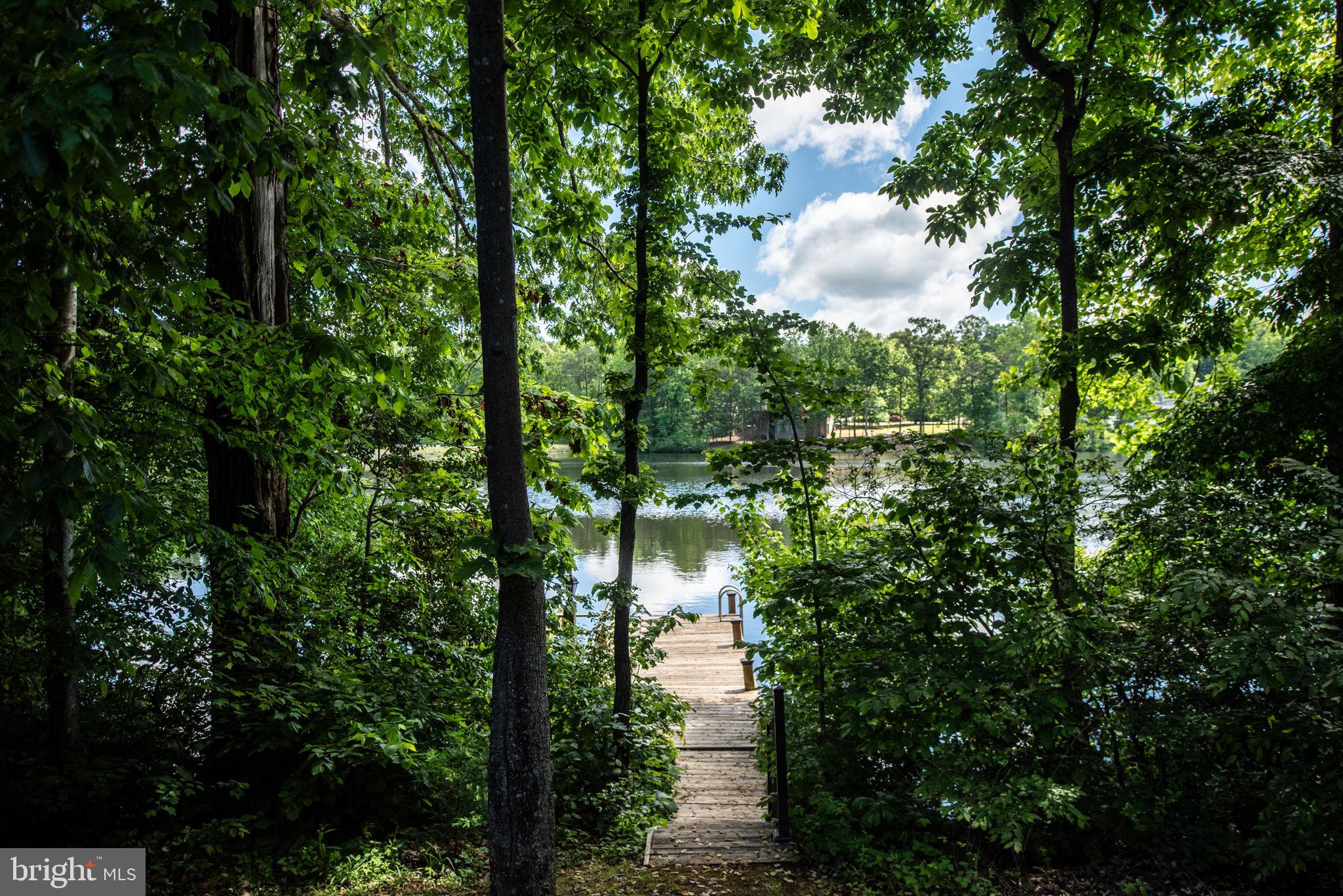 LAKE WILDERNESS - Residential