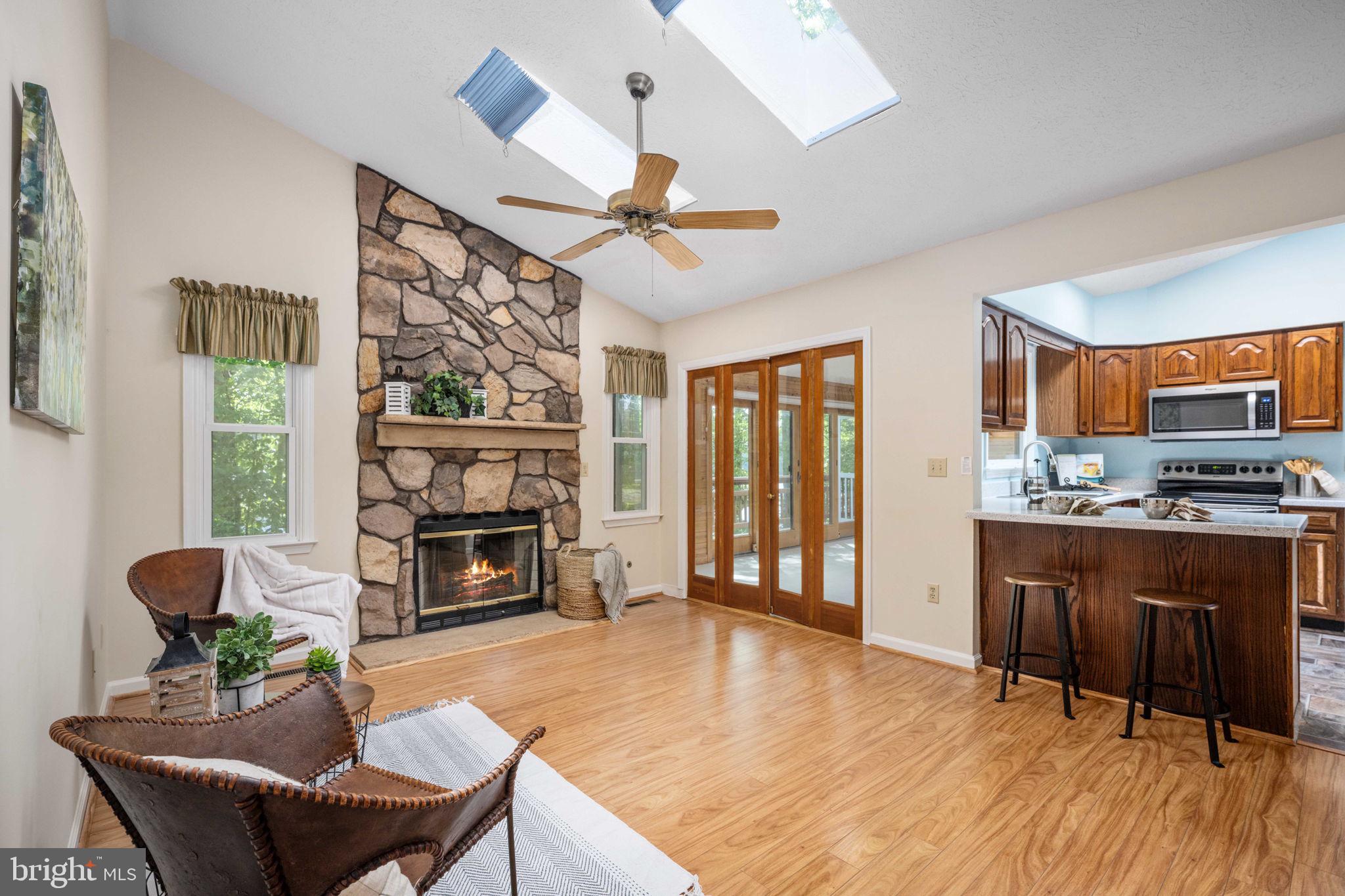 LAKE WILDERNESS - Residential