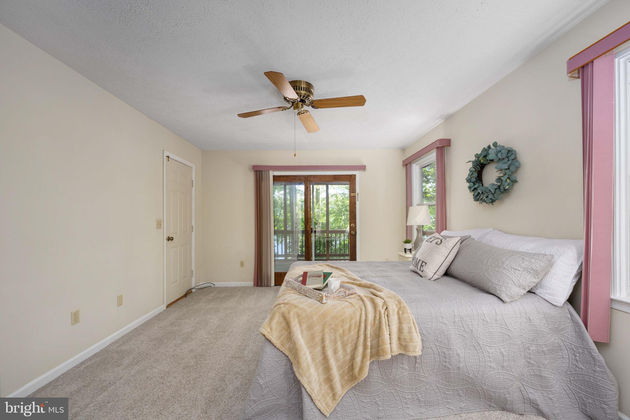 LAKE WILDERNESS - Residential