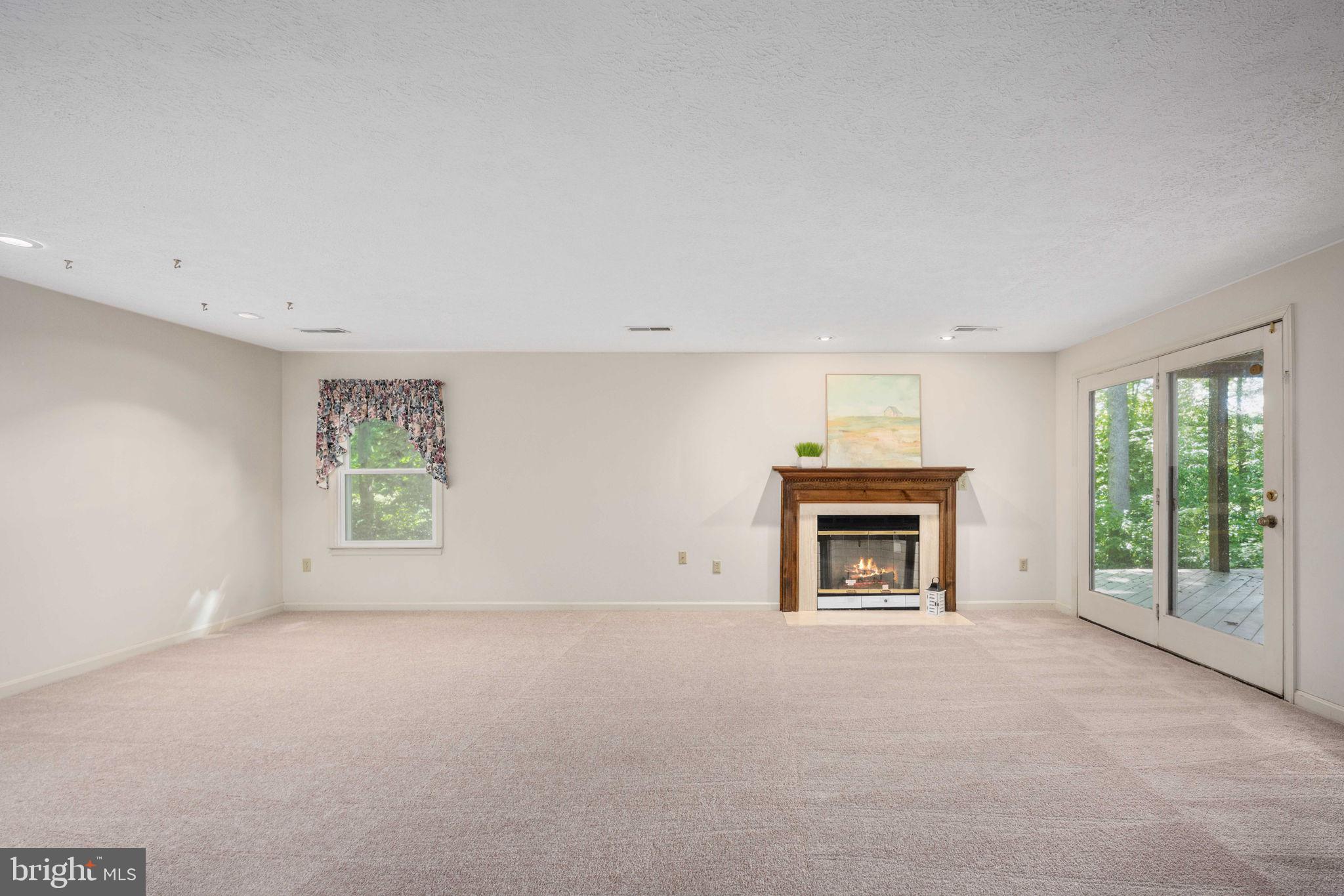 LAKE WILDERNESS - Residential