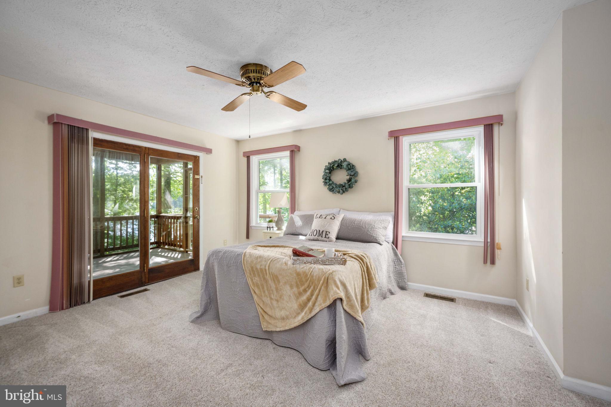 LAKE WILDERNESS - Residential