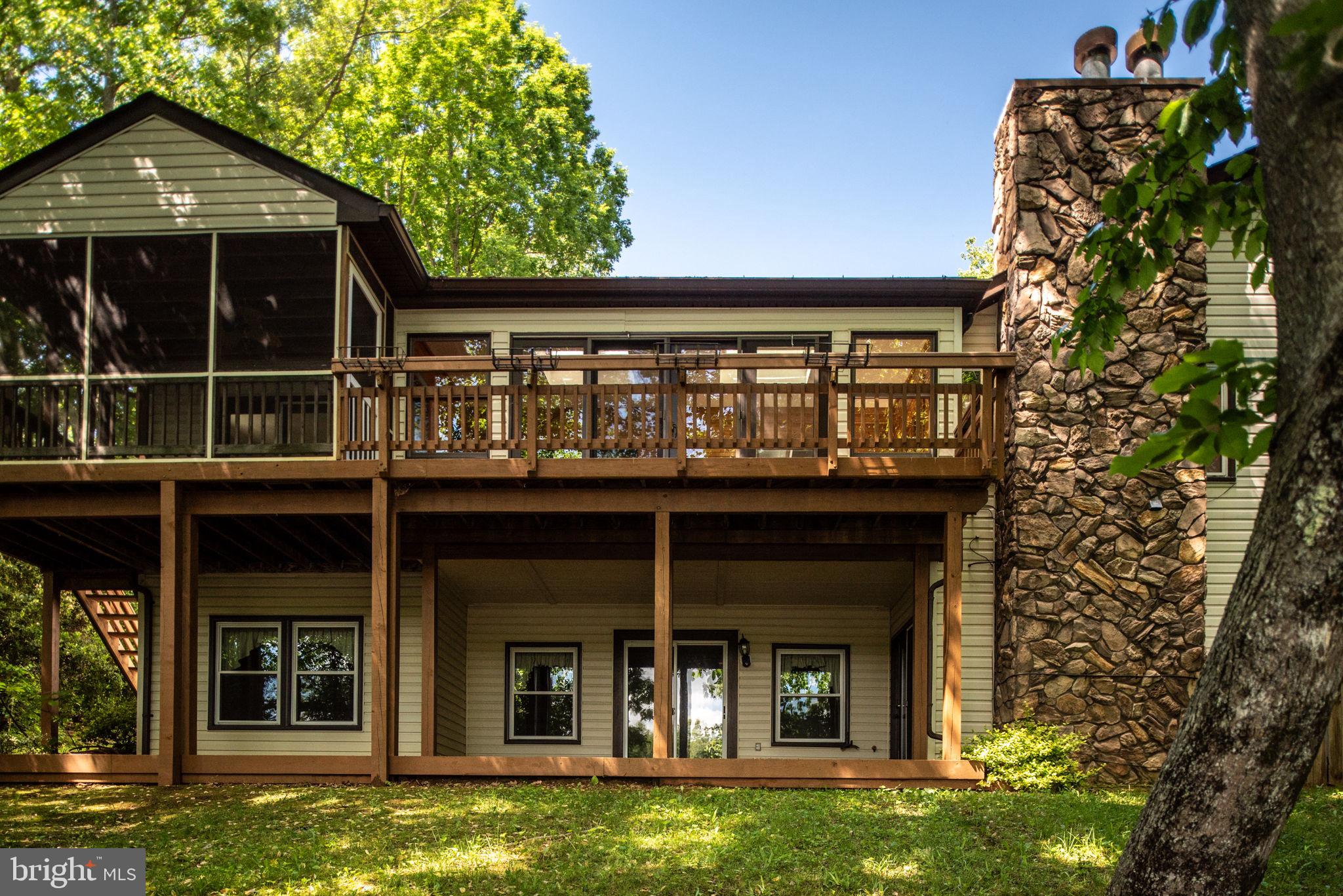 LAKE WILDERNESS - Residential