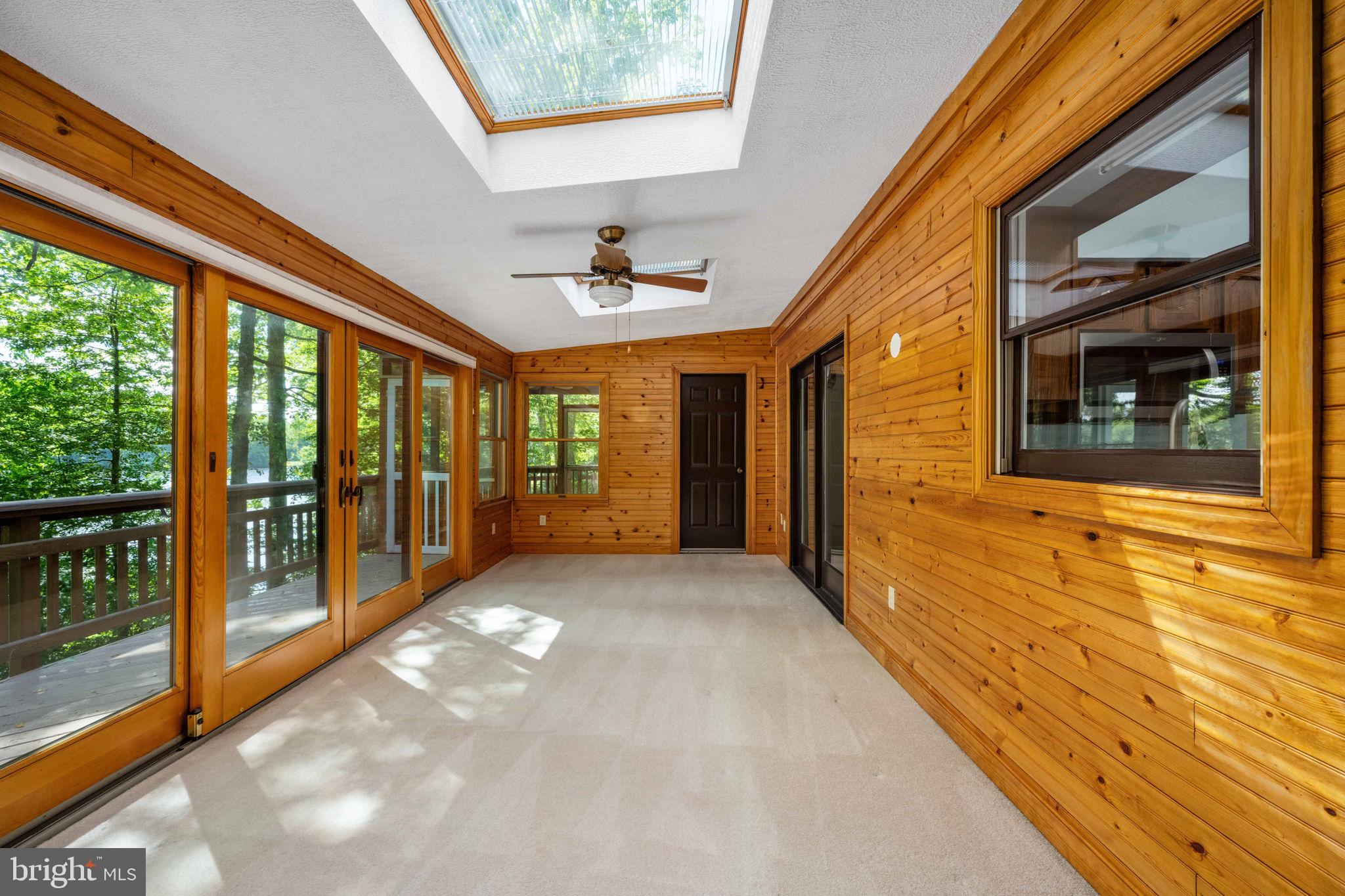 LAKE WILDERNESS - Residential