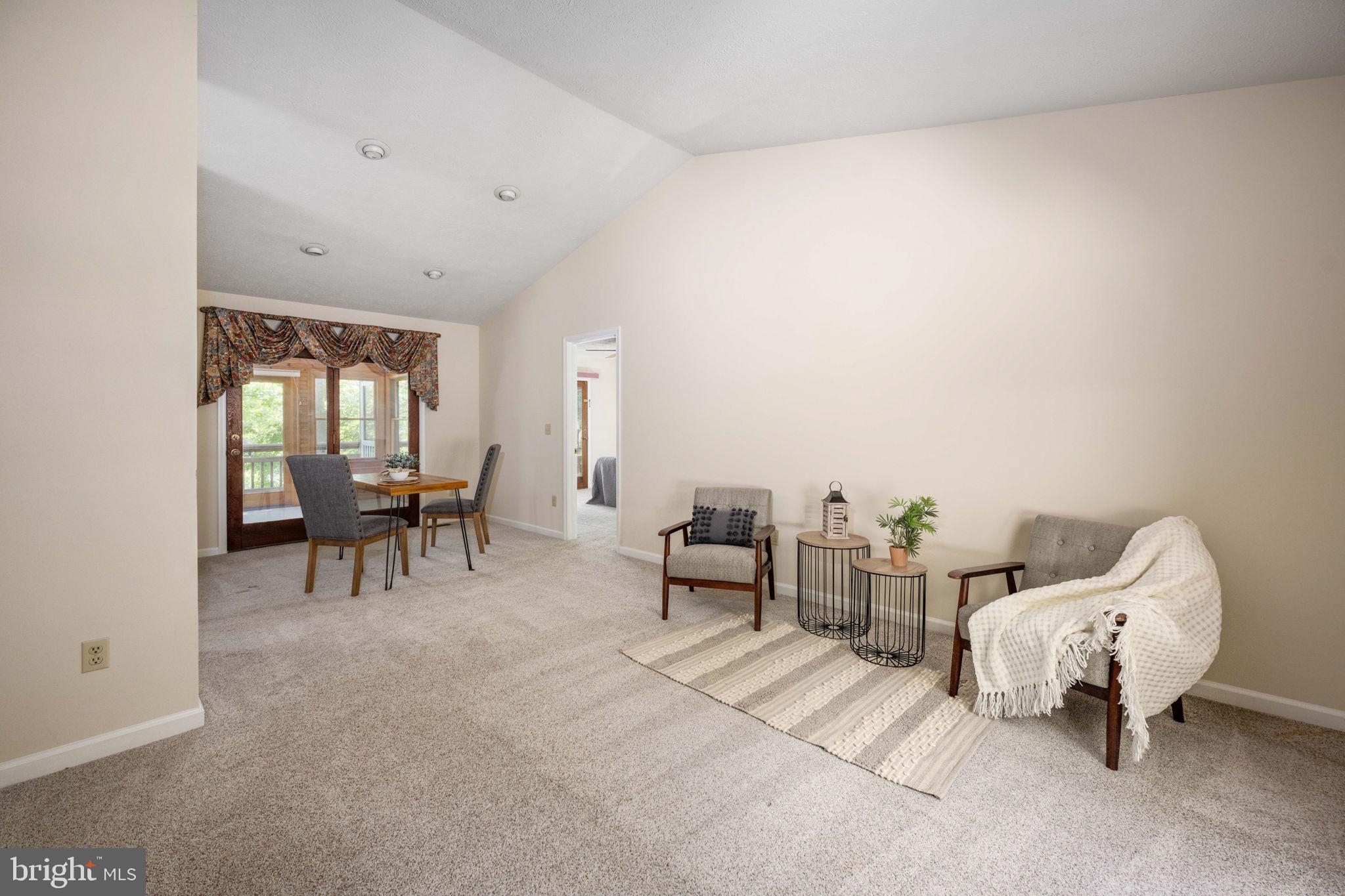 LAKE WILDERNESS - Residential