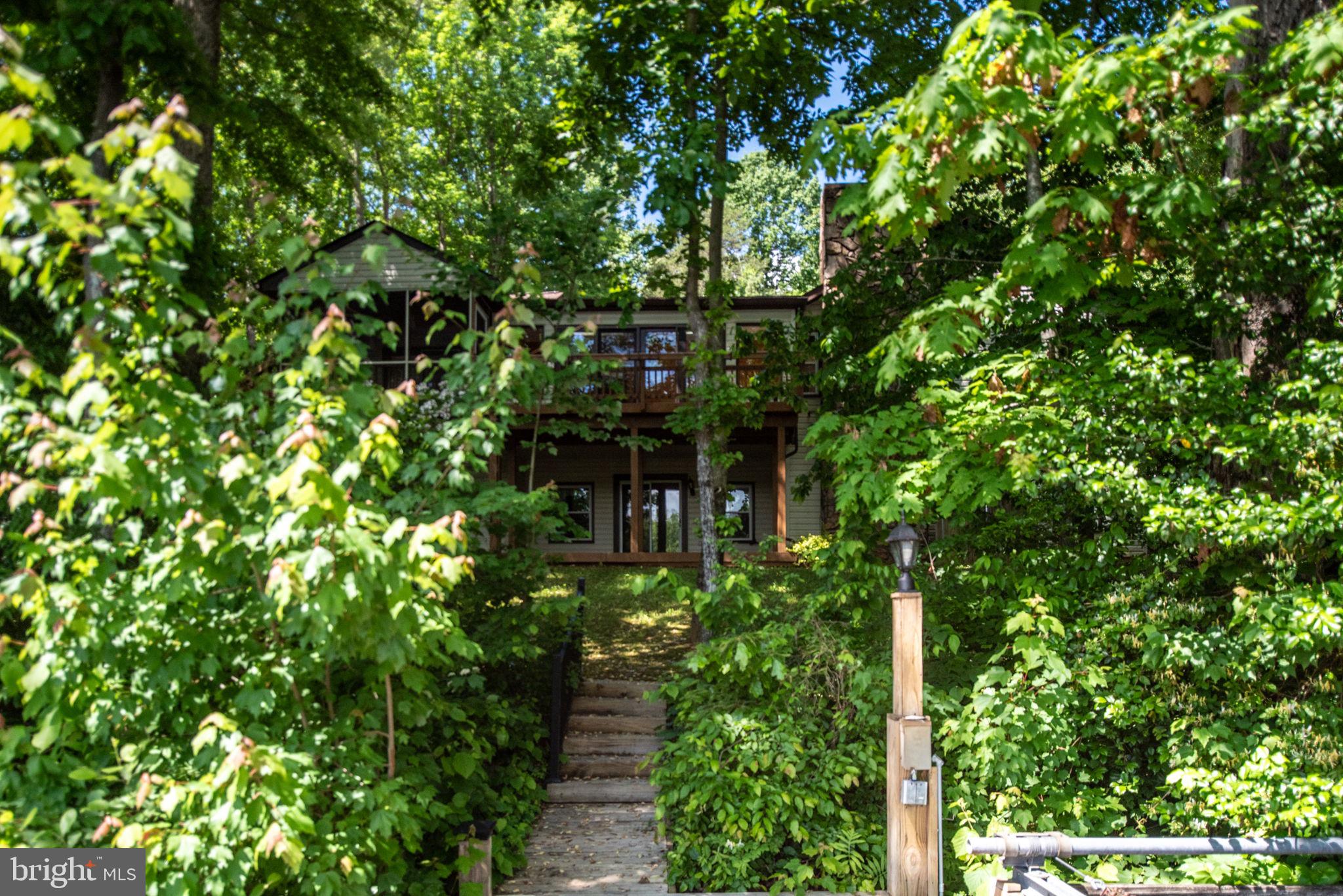 LAKE WILDERNESS - Residential