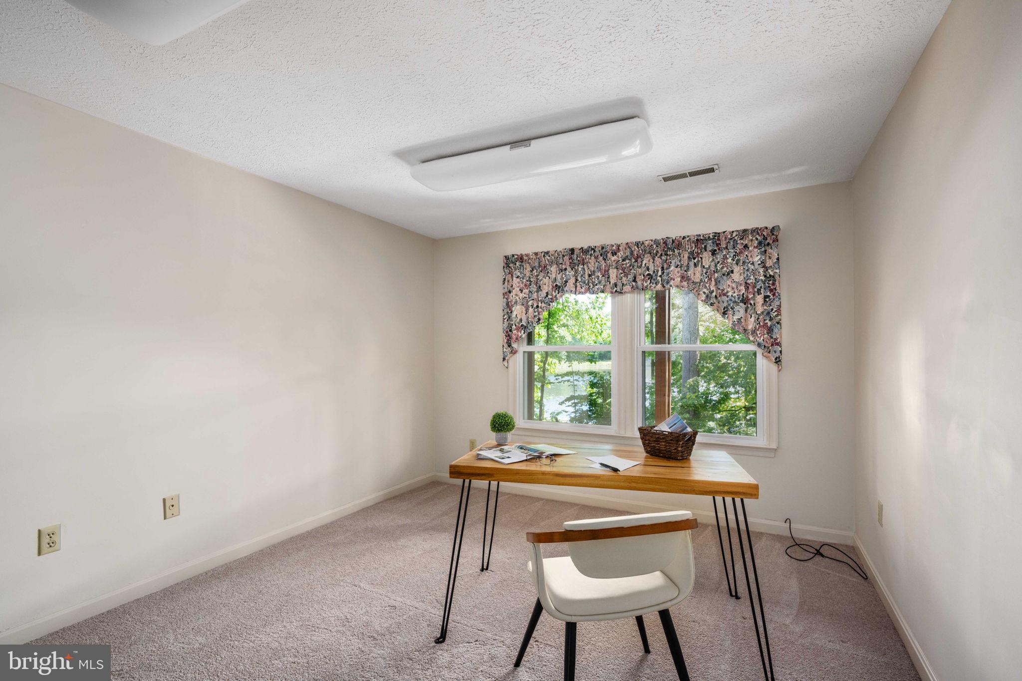 LAKE WILDERNESS - Residential