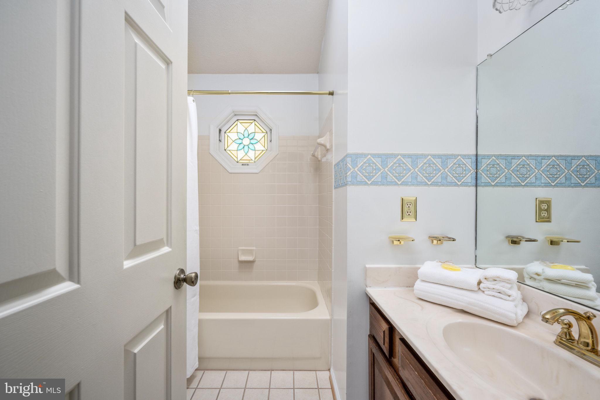 LAKE WILDERNESS - Residential