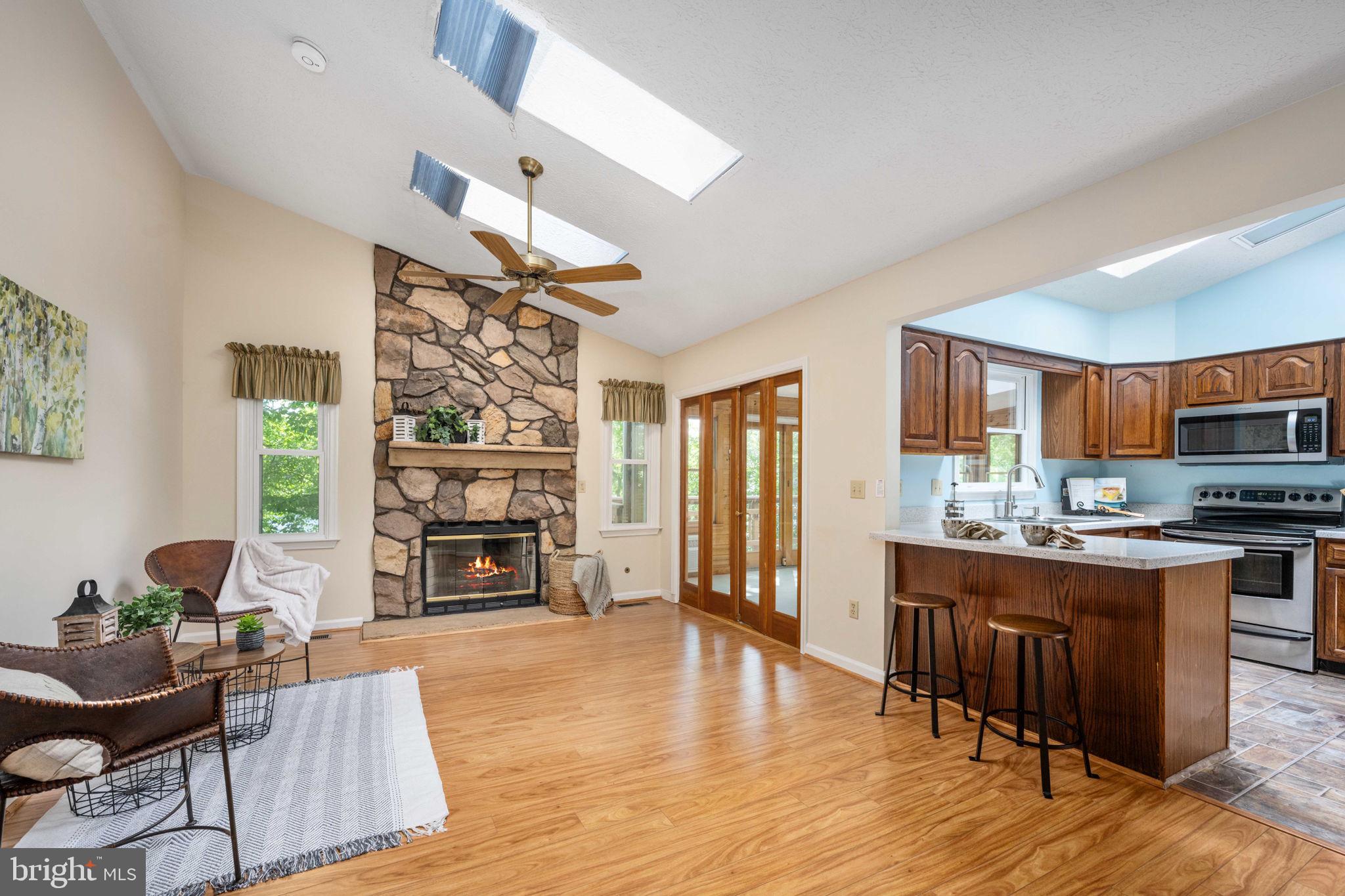 LAKE WILDERNESS - Residential