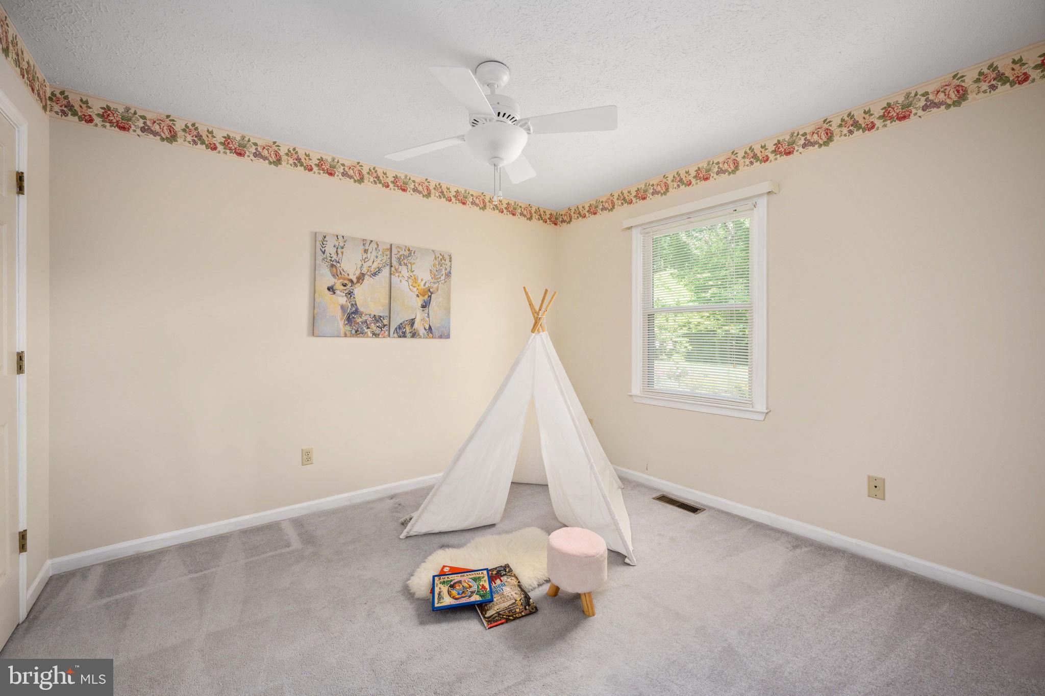 LAKE WILDERNESS - Residential