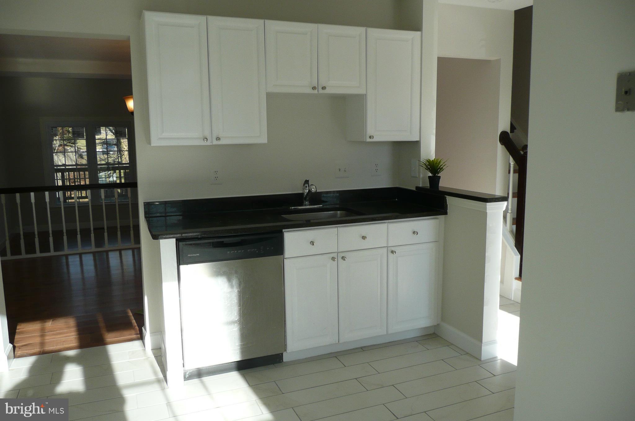 FOXFIELD - Residential Lease