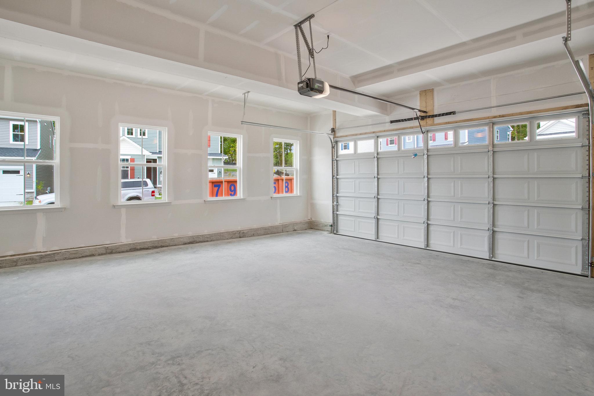 LOVING ESTATES - Residential