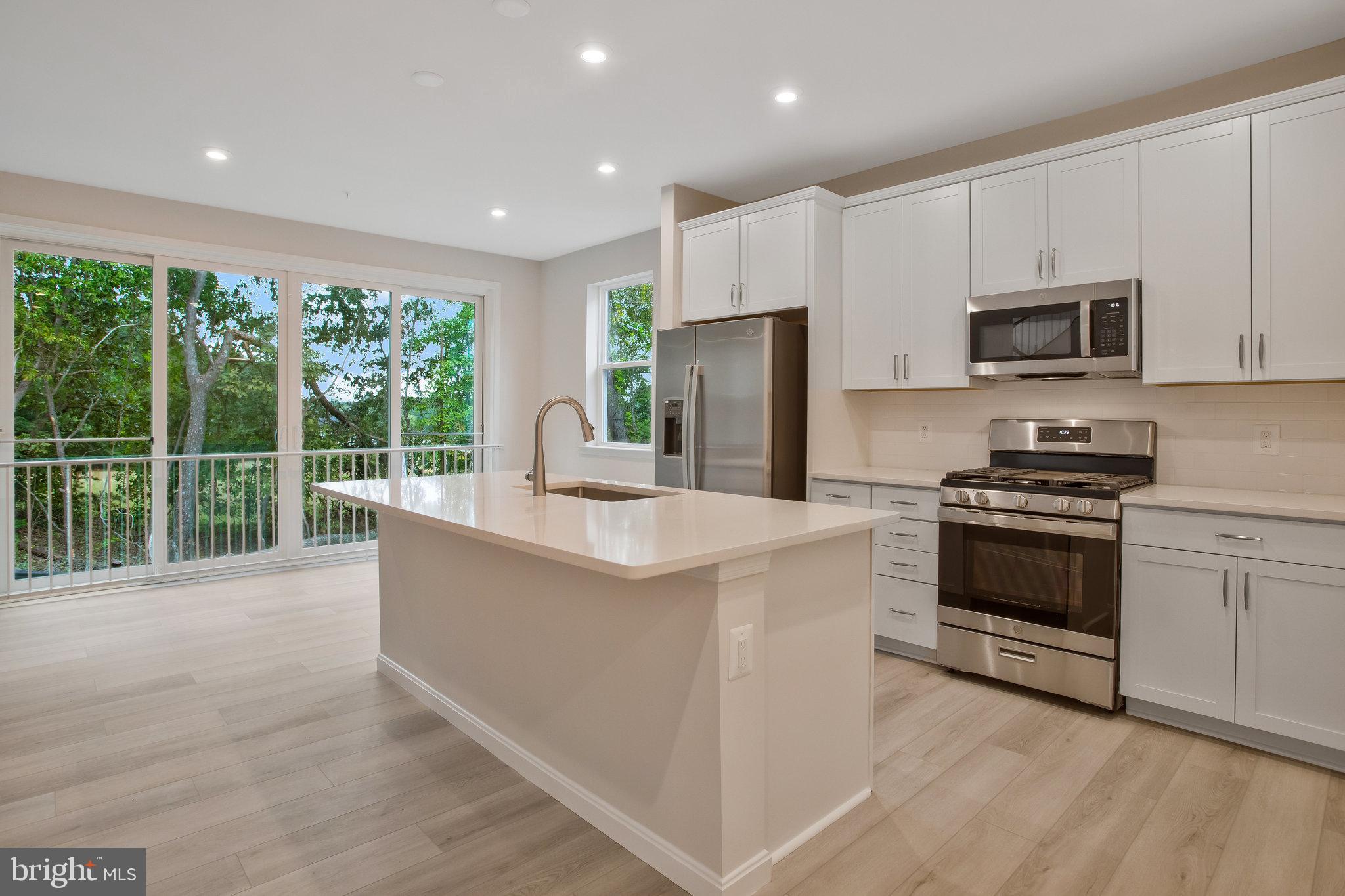 LOVING ESTATES - Residential