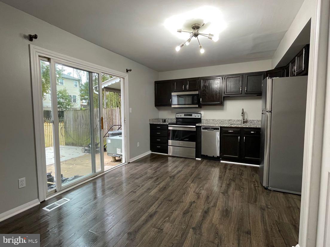 1407 HARFORD SQUARE DRIVE