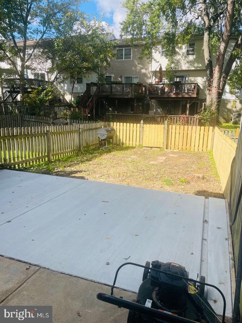 HARFORD SQUARE - Residential