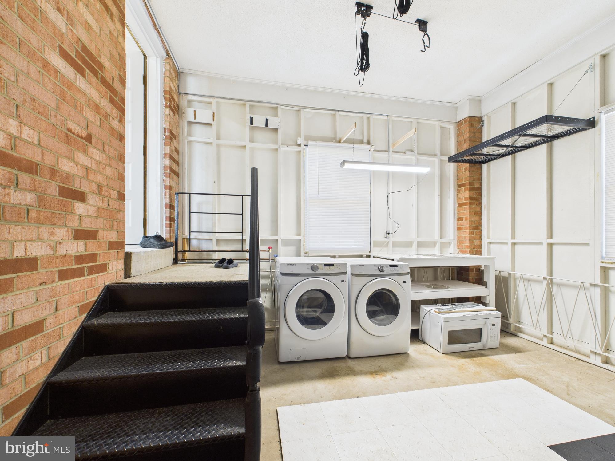 VALLEY VIEW - Residential