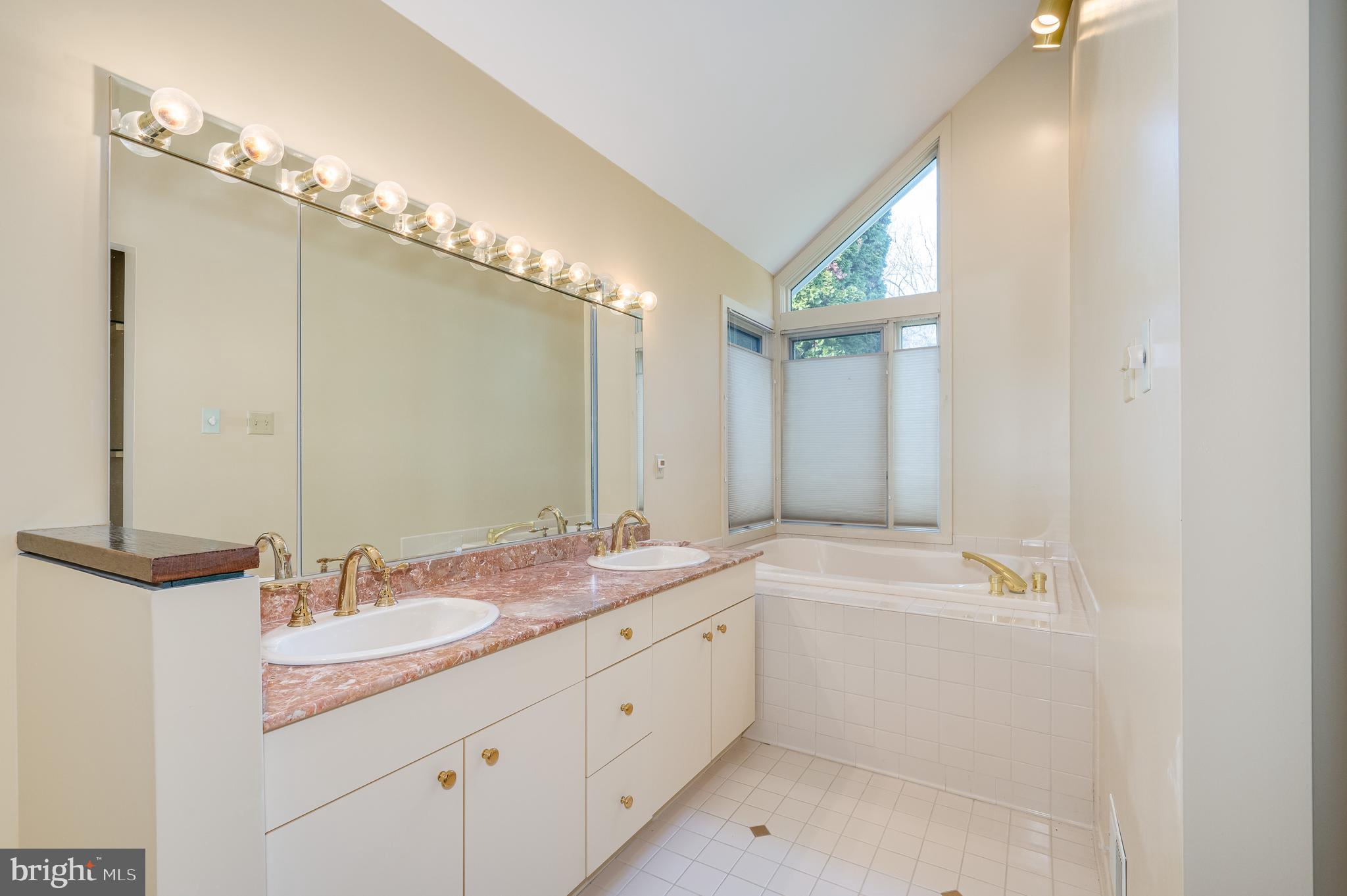 CRESS CREEK - Residential