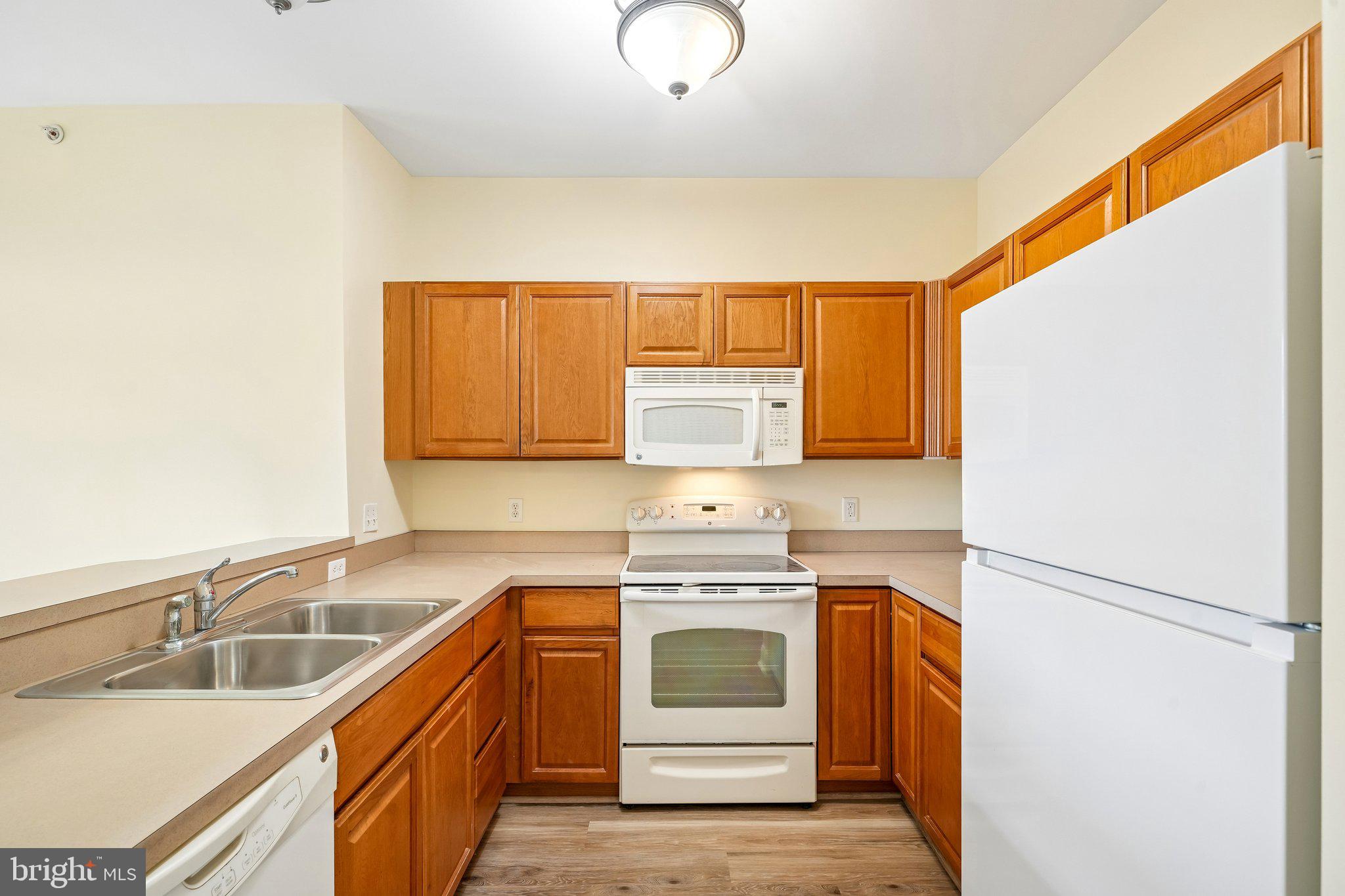 1000 FOUNTAINVIEW CIRCLE 1411