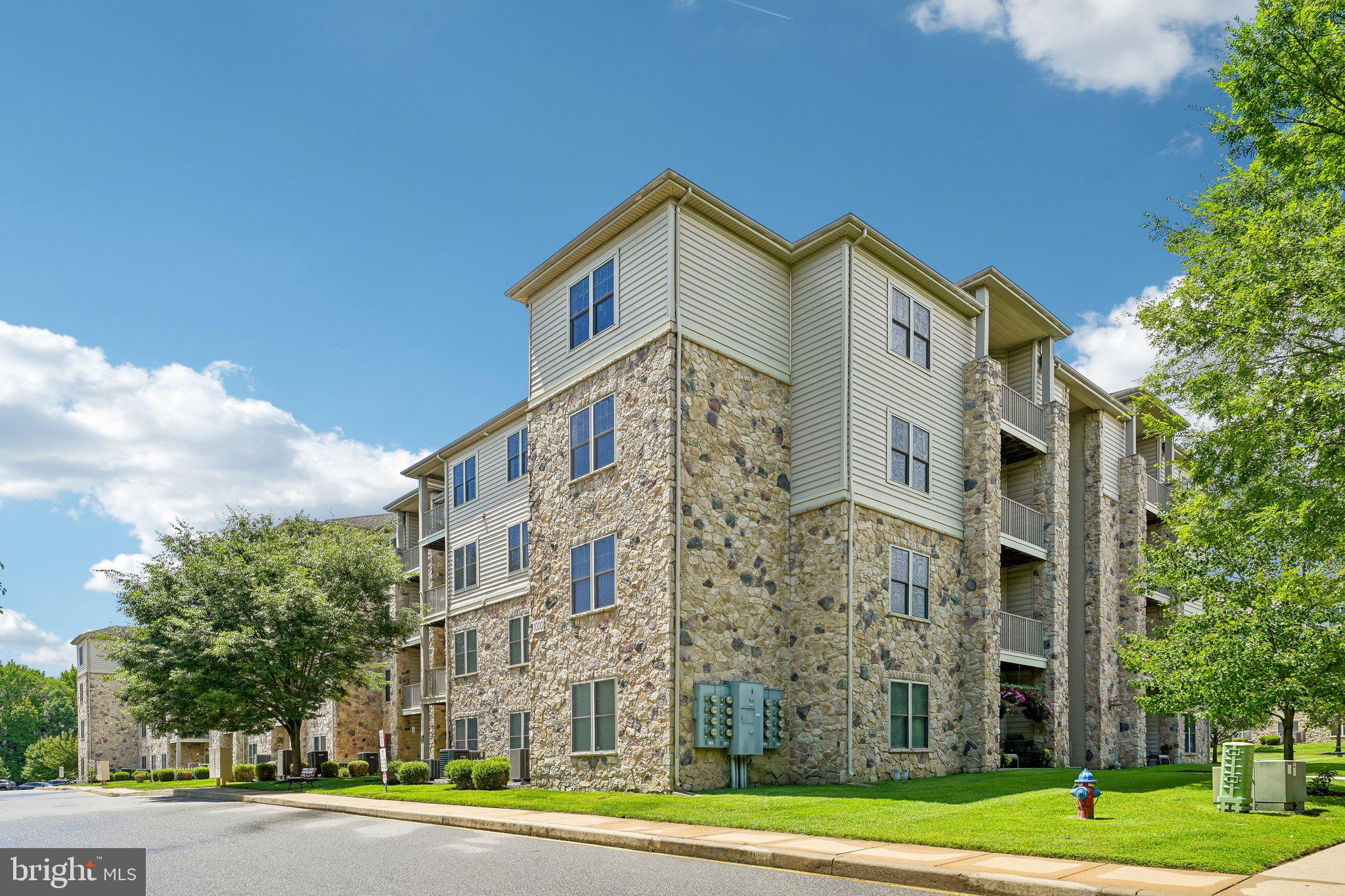 1000 FOUNTAINVIEW CIRCLE 1411