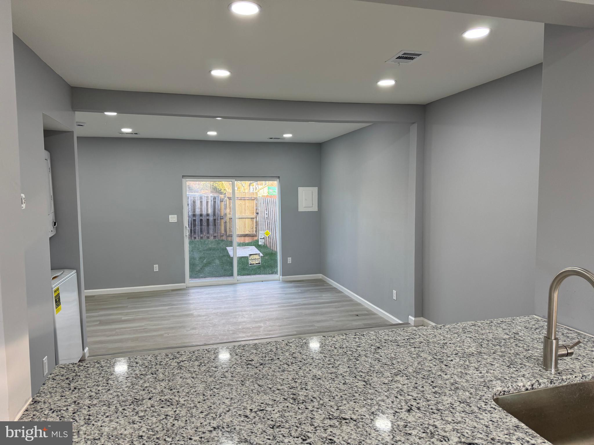 STONERIDGE II - Residential Lease