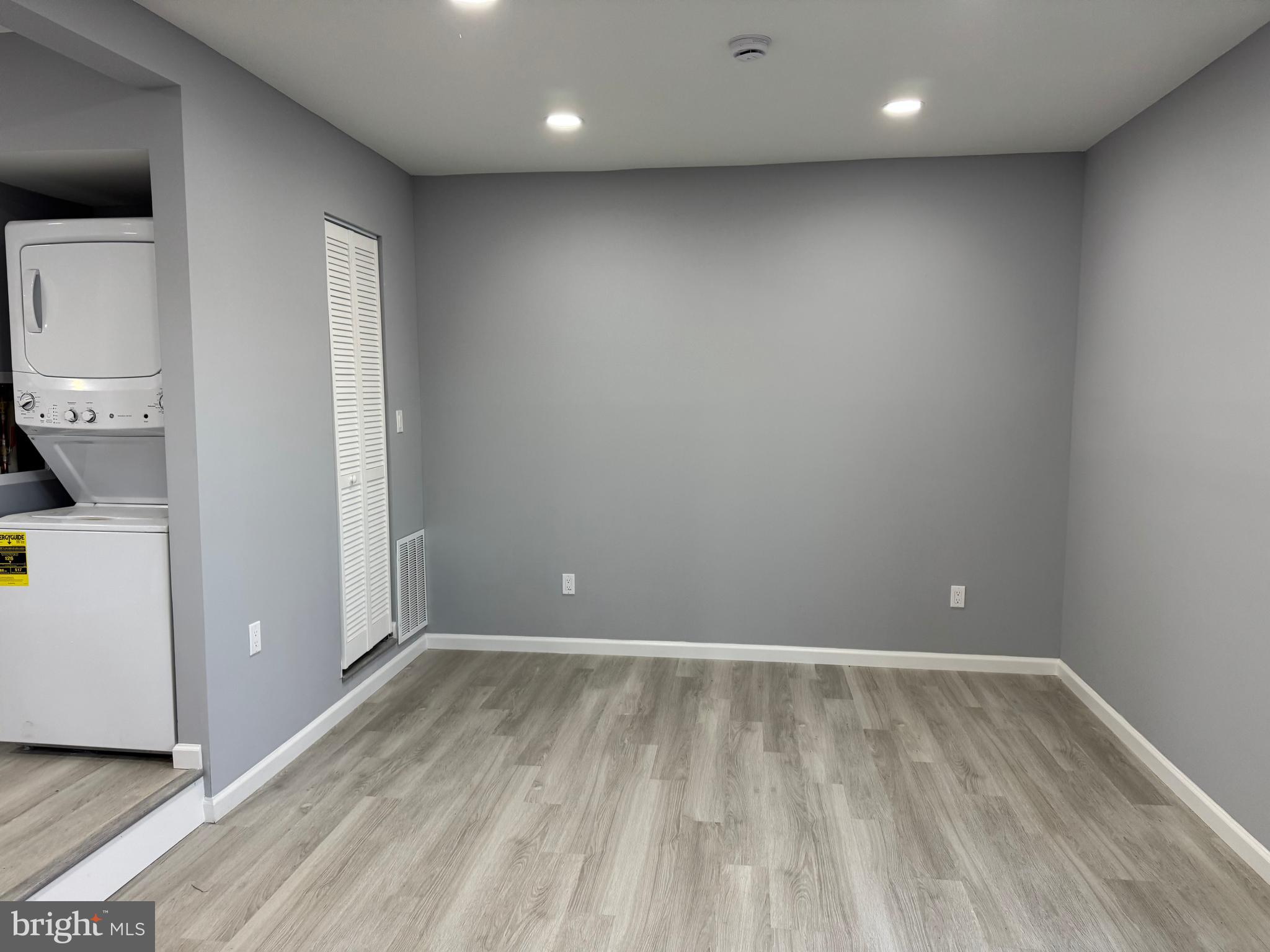 STONERIDGE II - Residential Lease