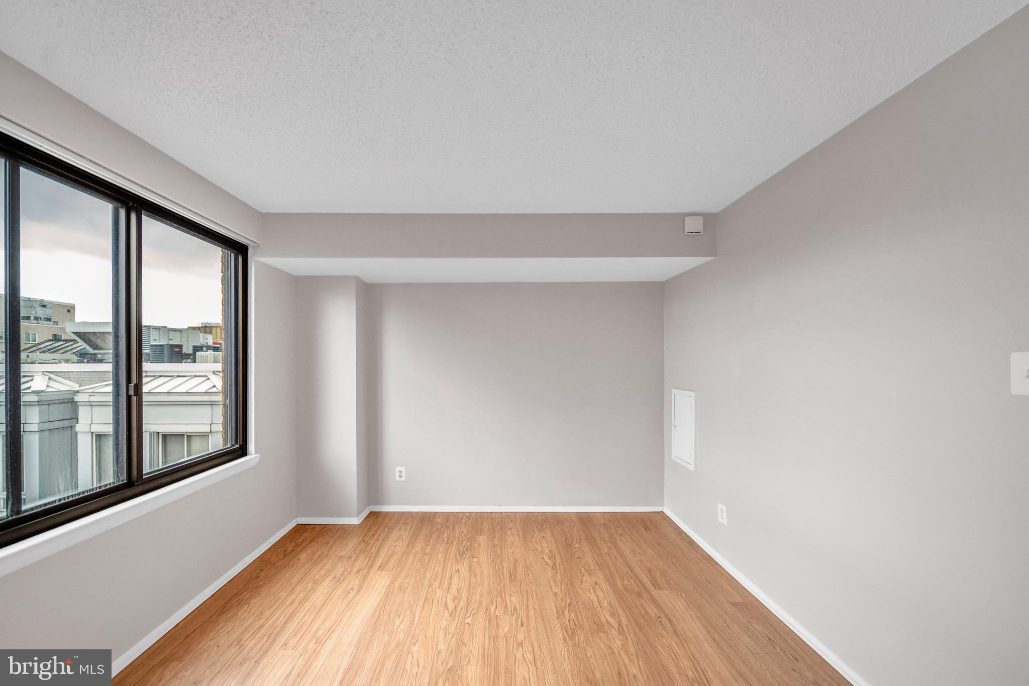 LOGAN CIRCLE - Residential