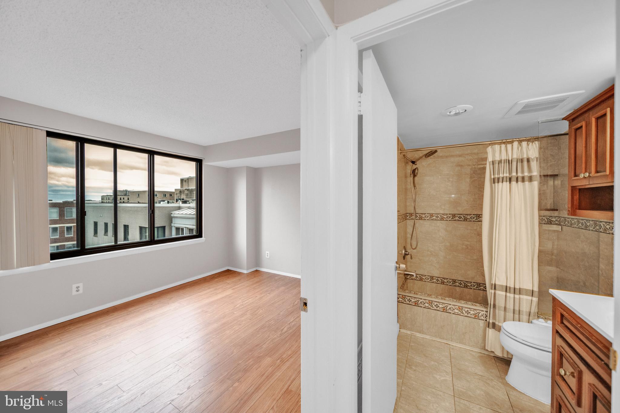 LOGAN CIRCLE - Residential